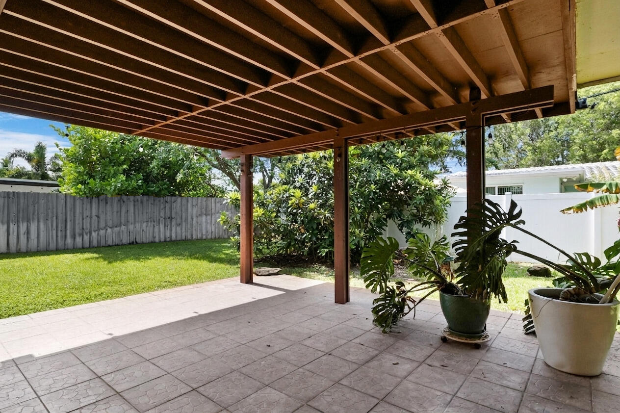 2020 NE 52ND Court