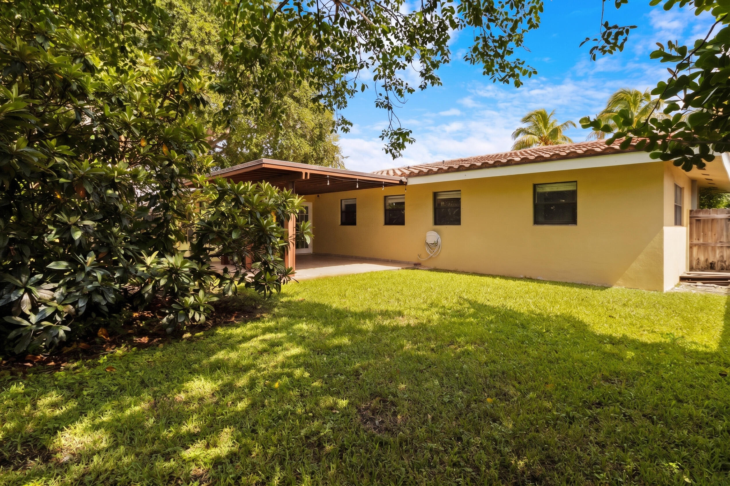 2020 NE 52ND Court