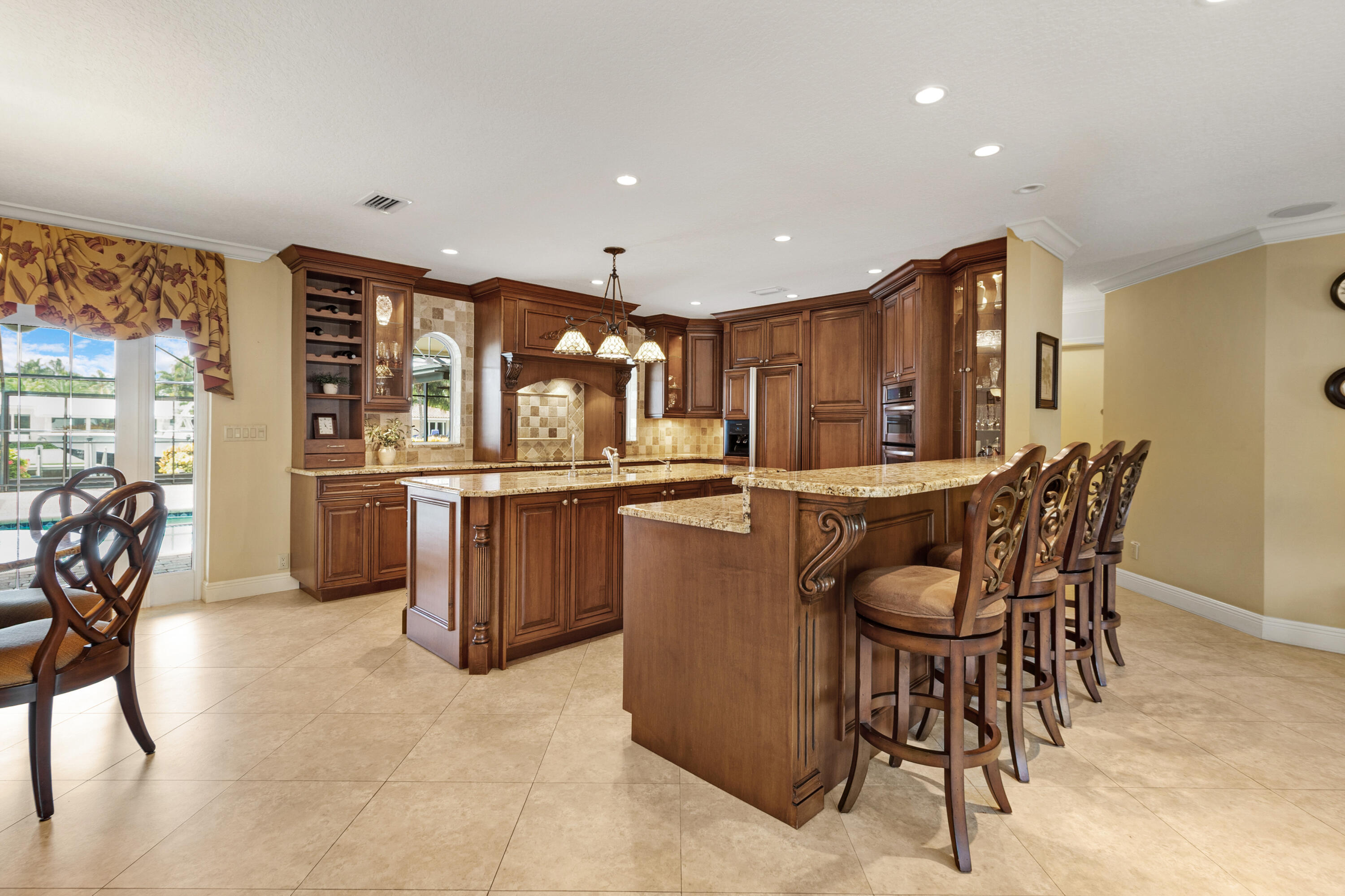 2700 NE 23RD Street