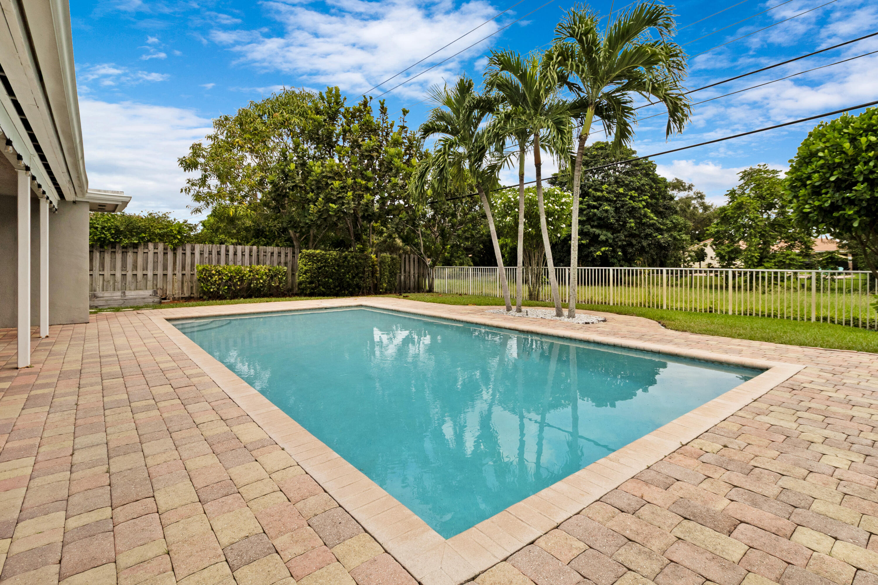 1257 NW 7TH Street