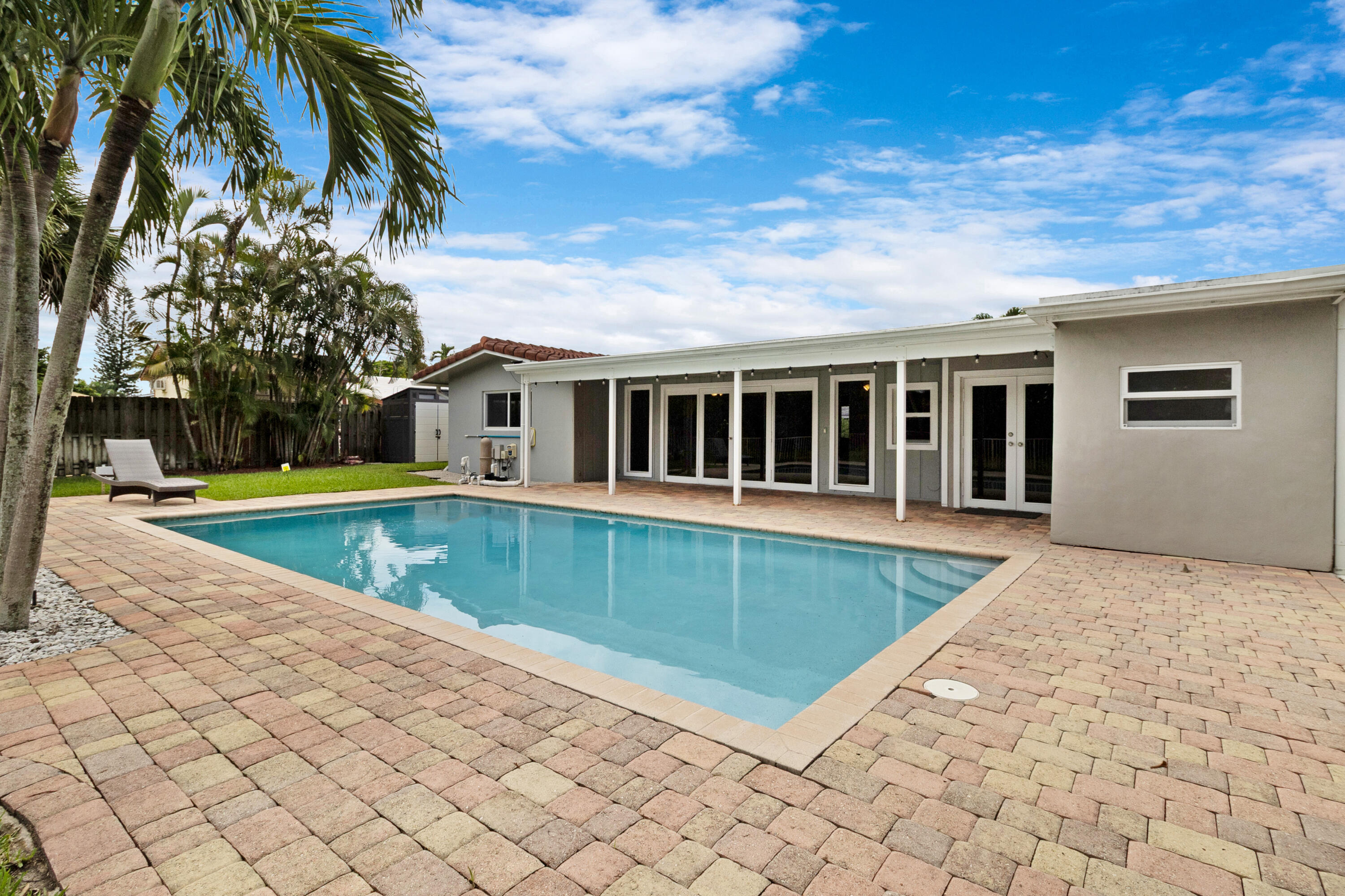 1257 NW 7TH Street