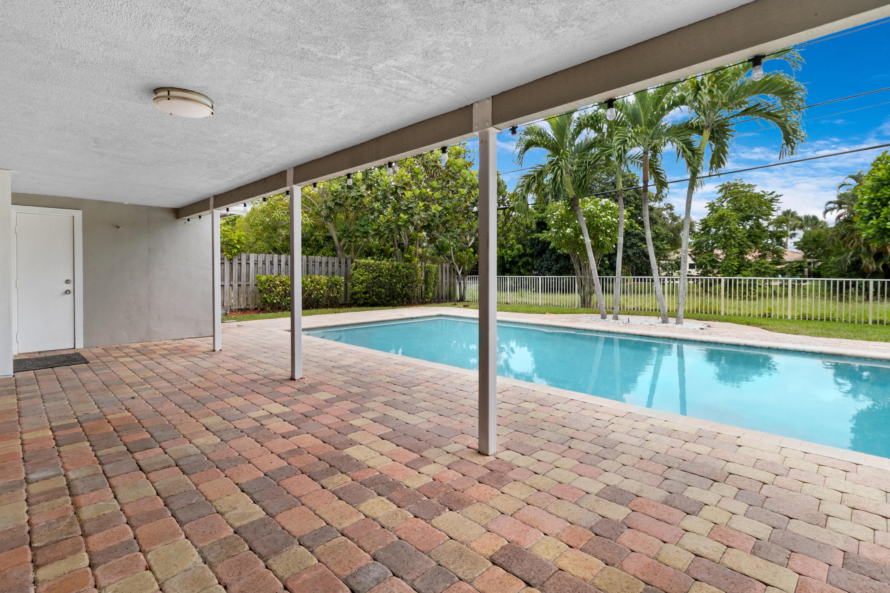 1257 NW 7TH Street