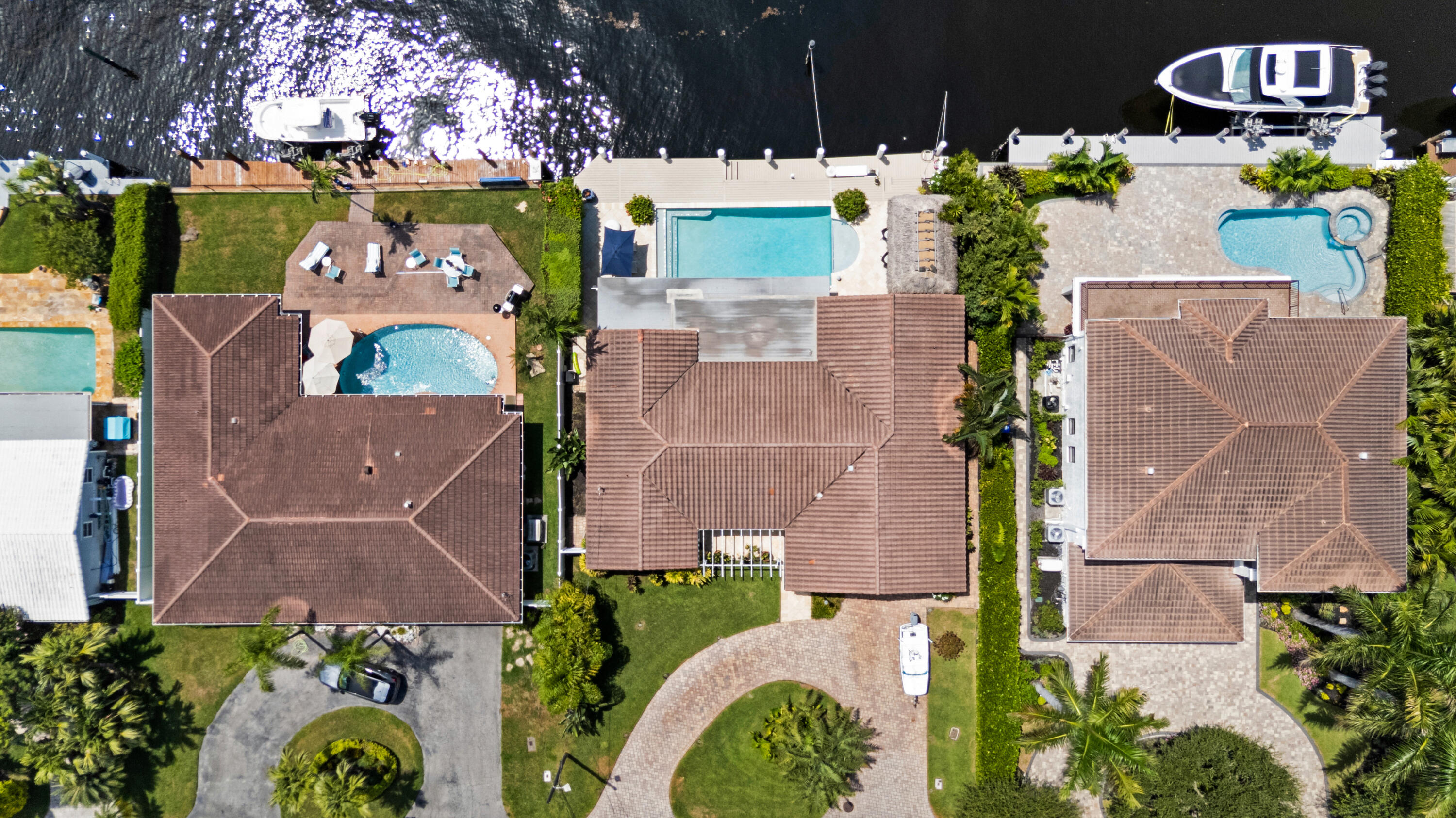 2750 NE 8TH Court