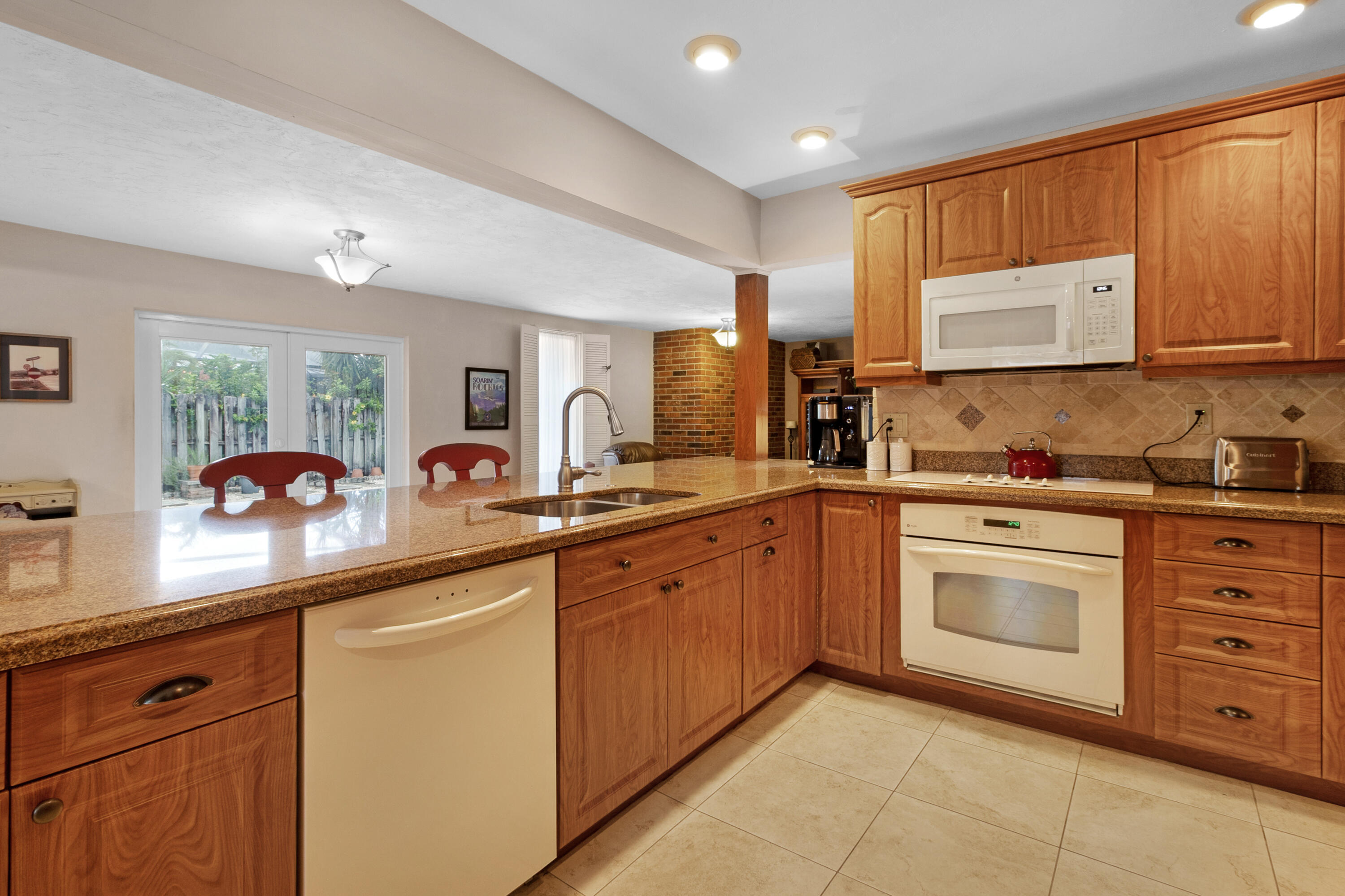 6500 NE 21ST Drive