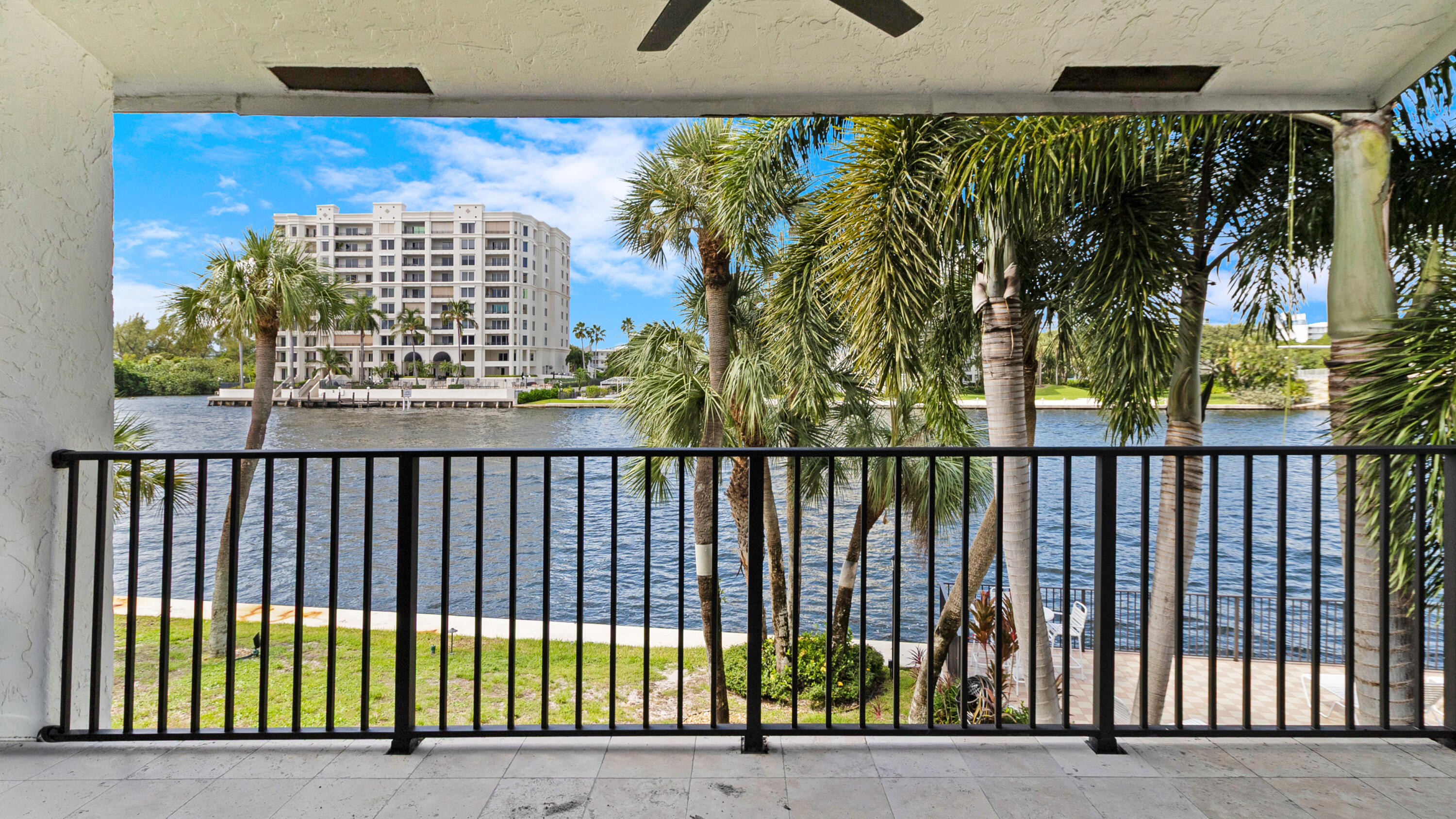 1301 N RIVERSIDE Drive 7