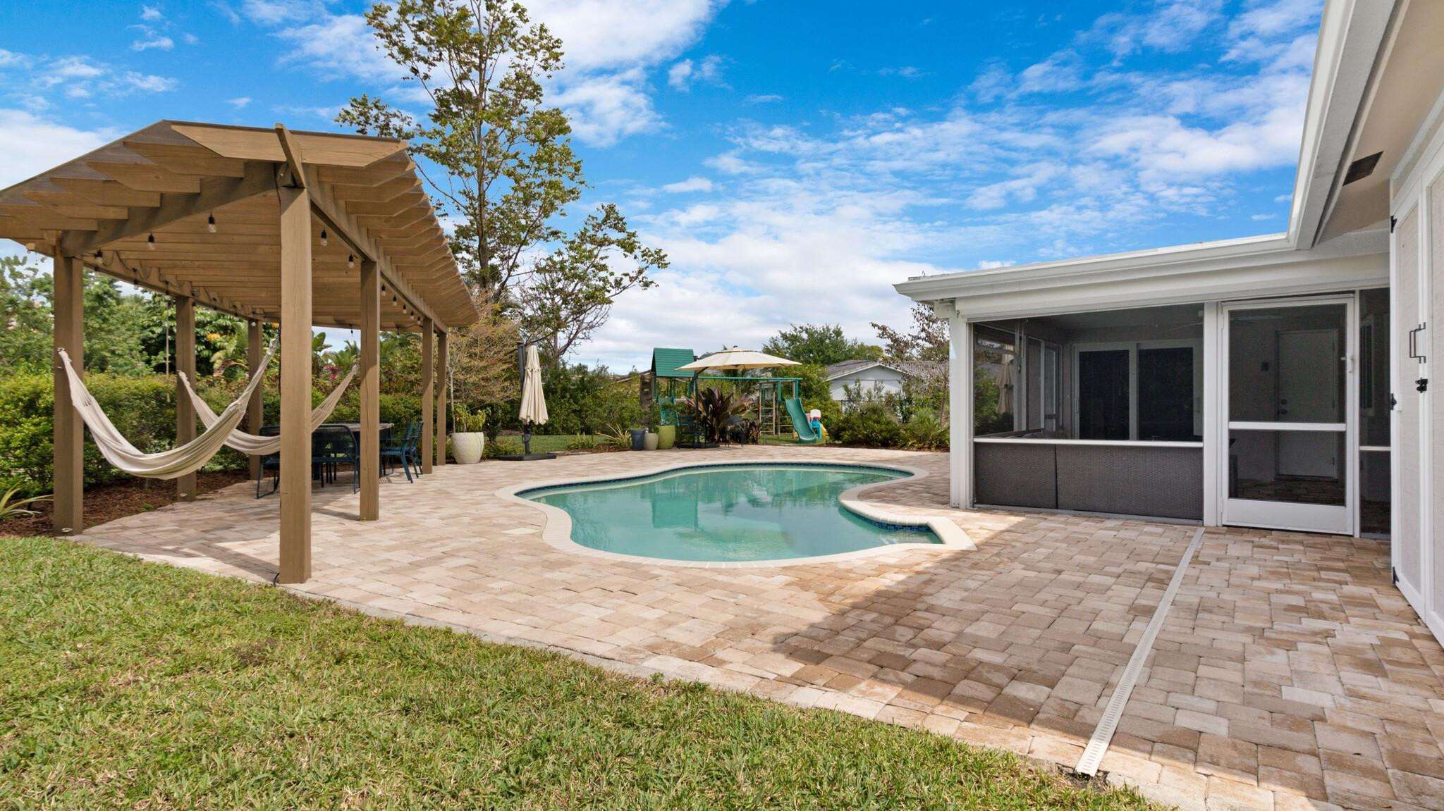 10405 NW 39th Mnr