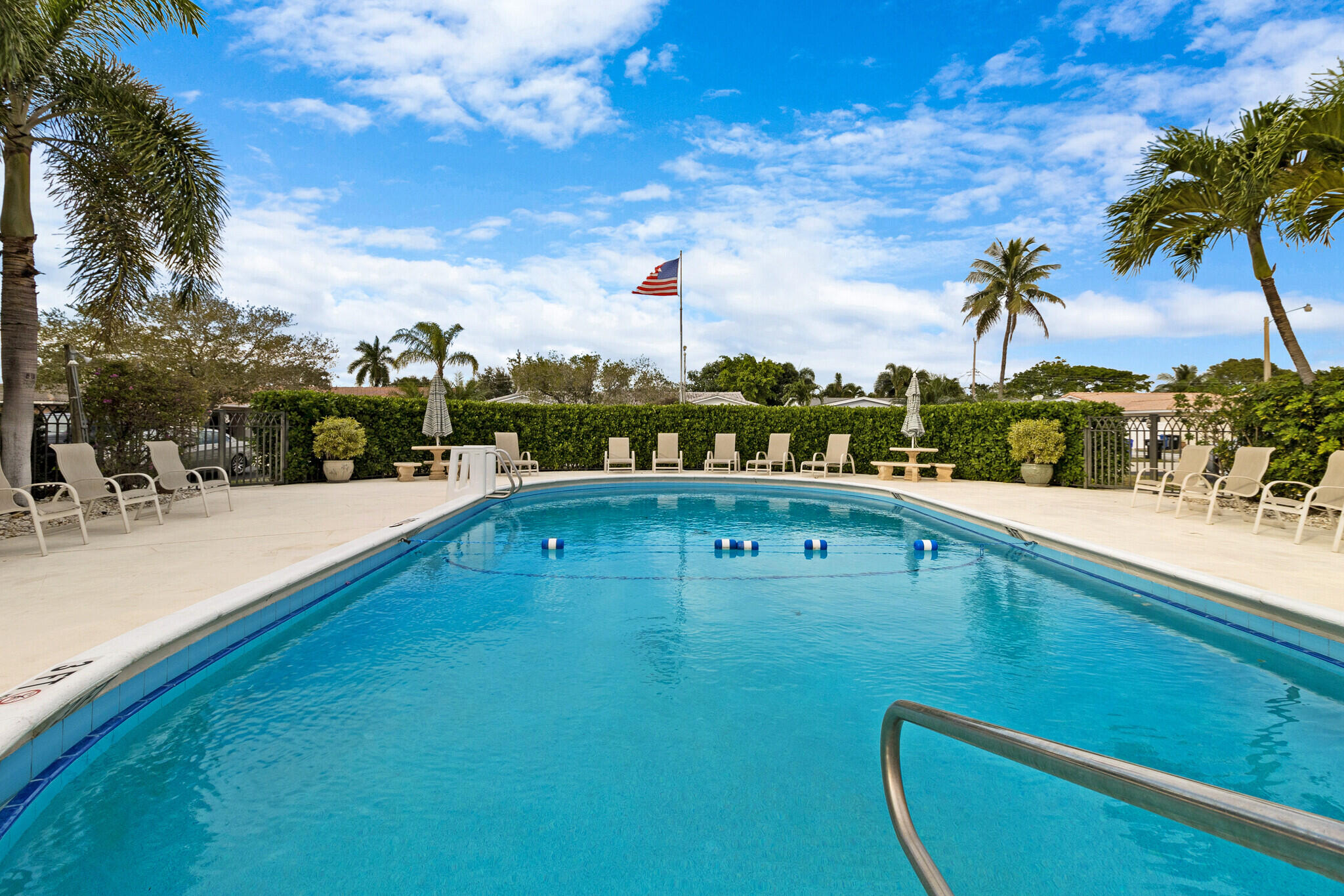 2124 NE 56th Court 102