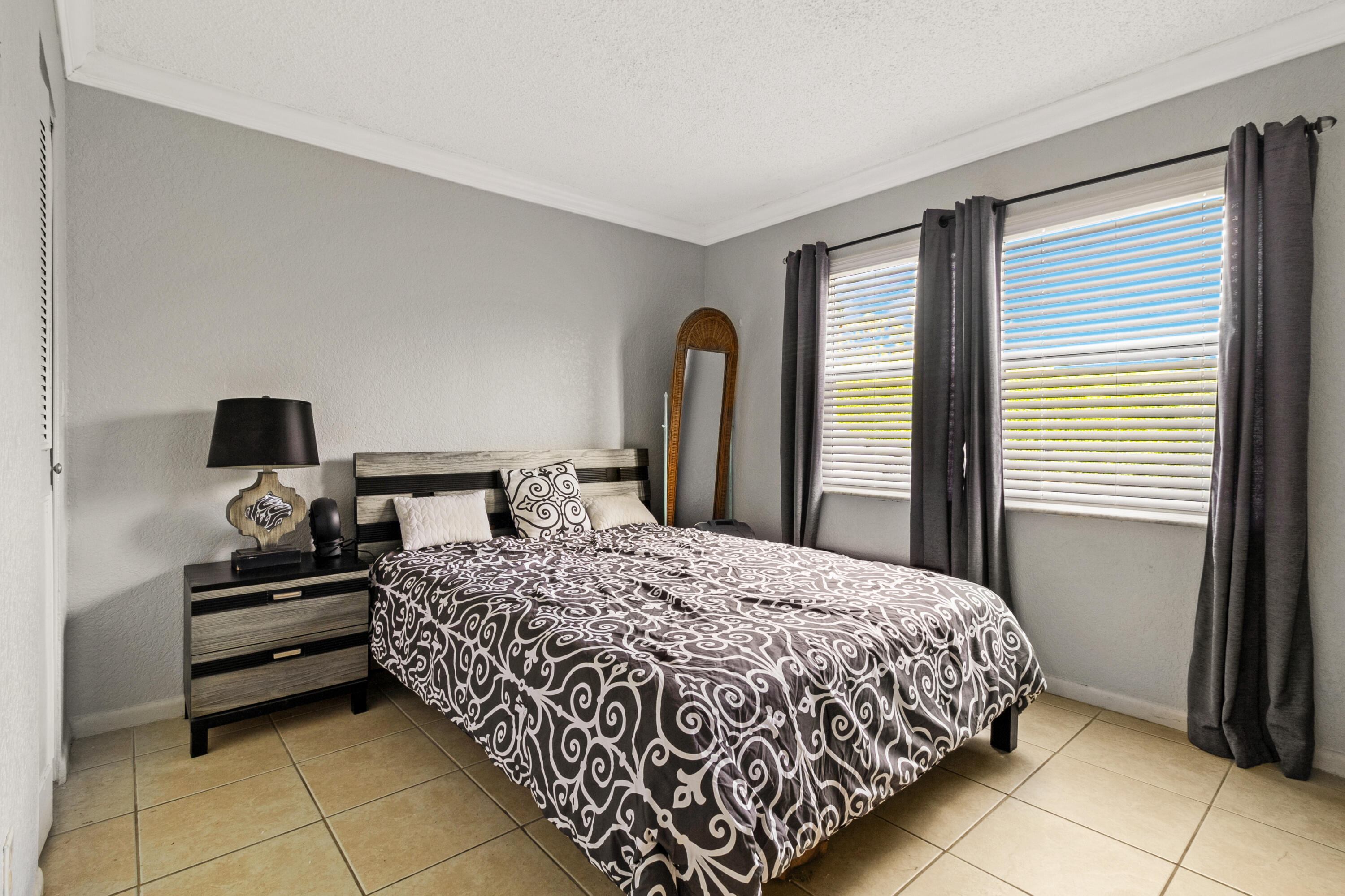 760 SE 2nd Avenue H106