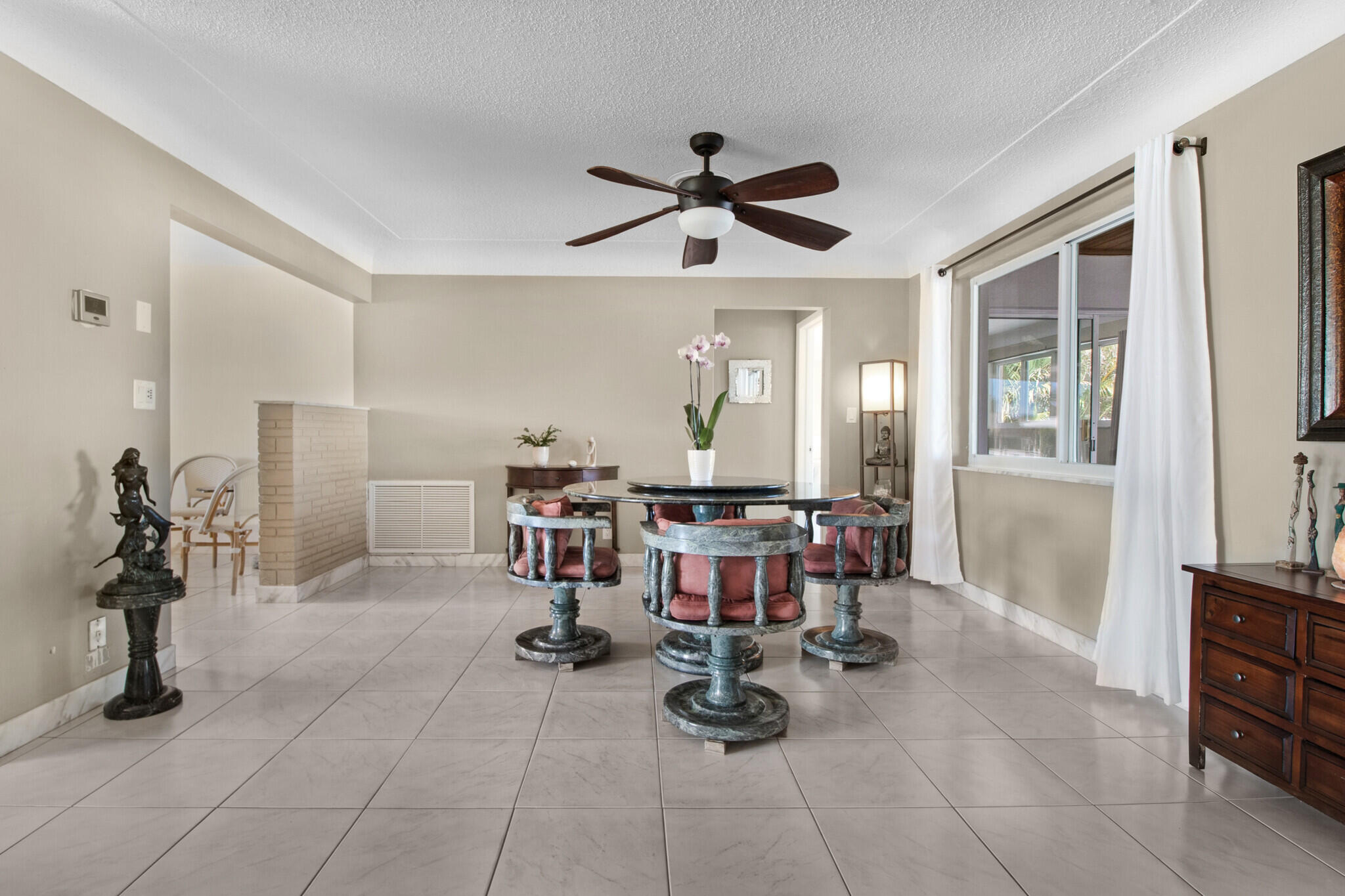 2537 SE 10th Court