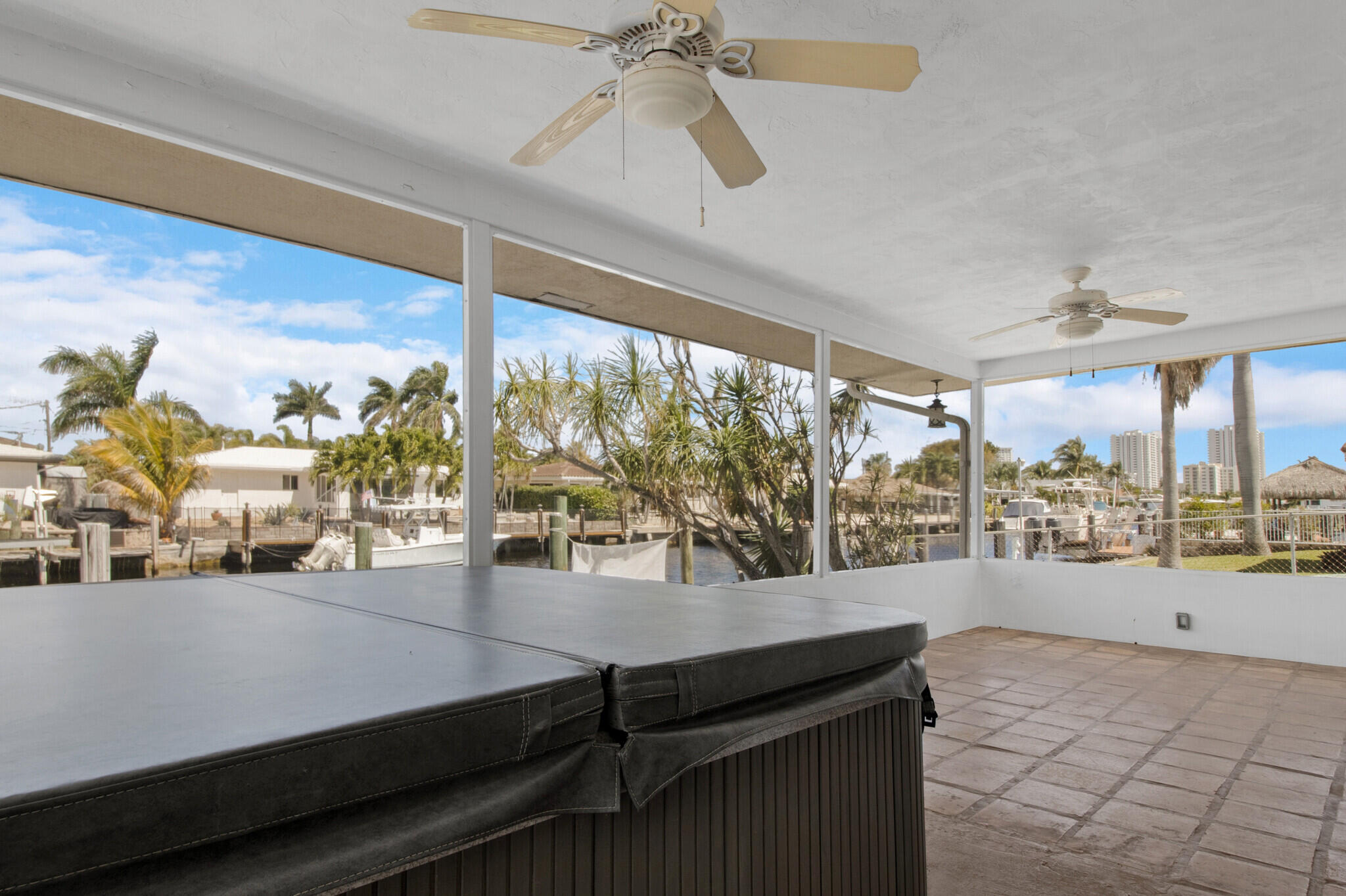 2537 SE 10th Court