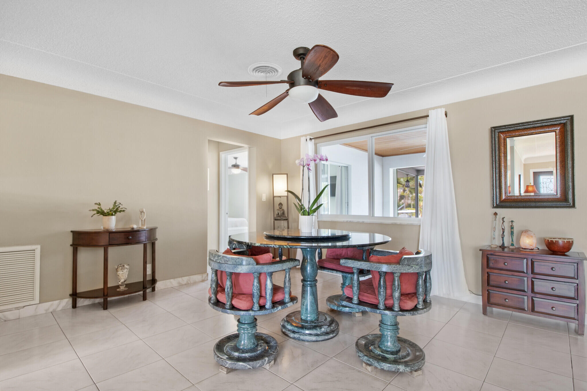 2537 SE 10th Court