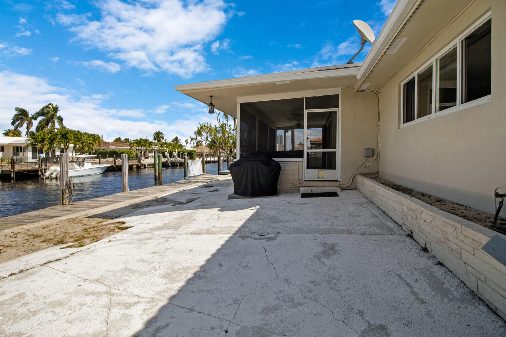 2537 SE 10th Court