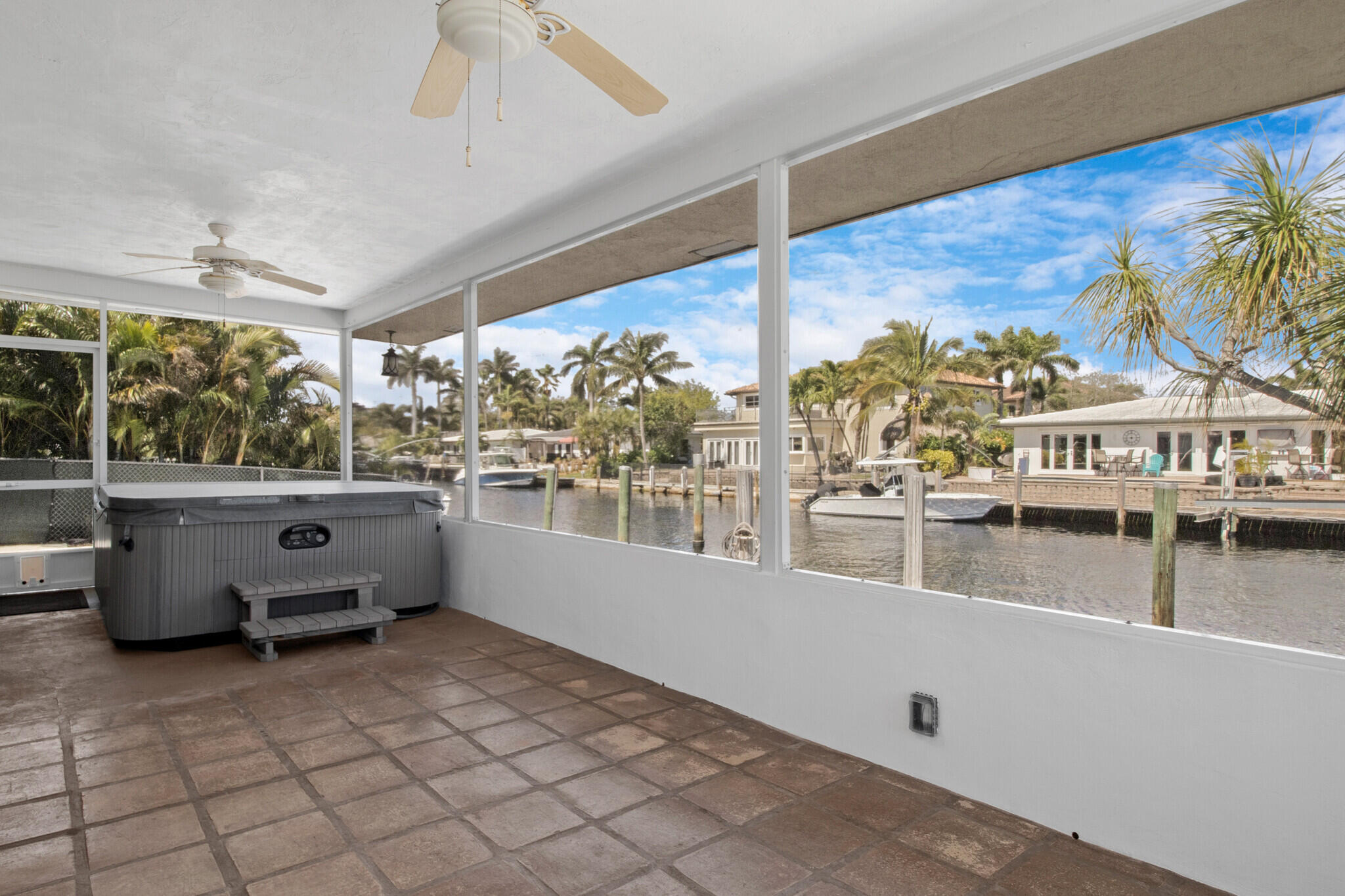 2537 SE 10th Court