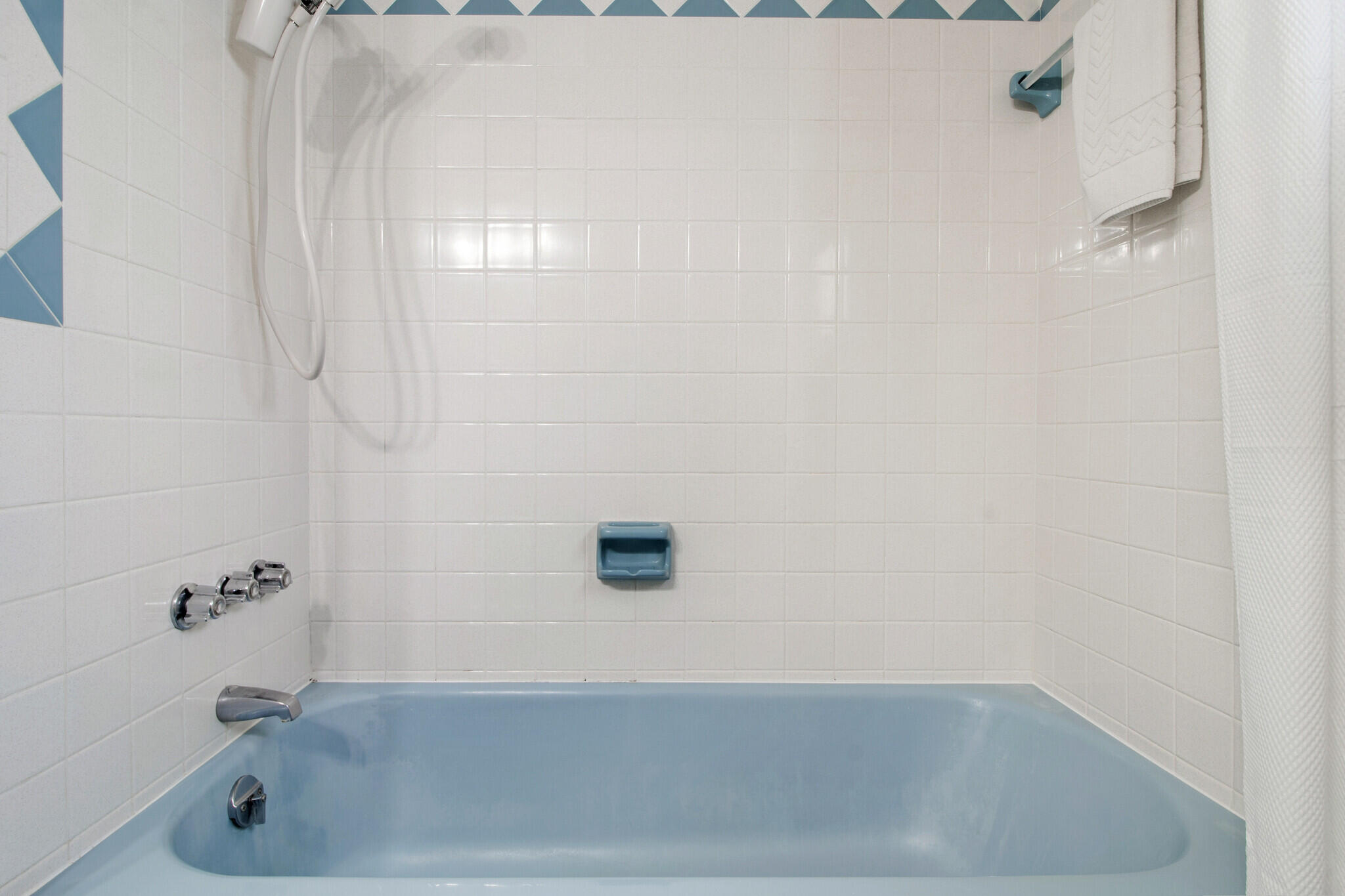2537 SE 10th Court