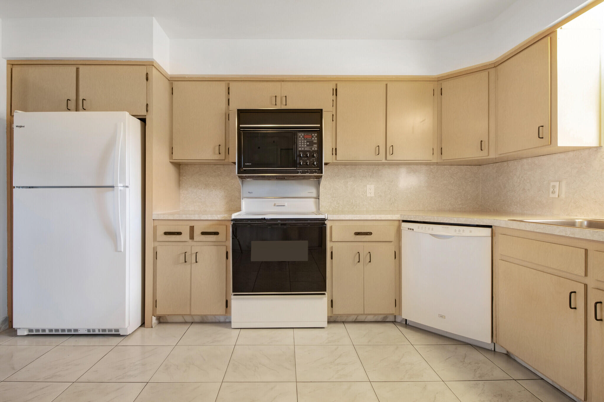 2537 SE 10th Court