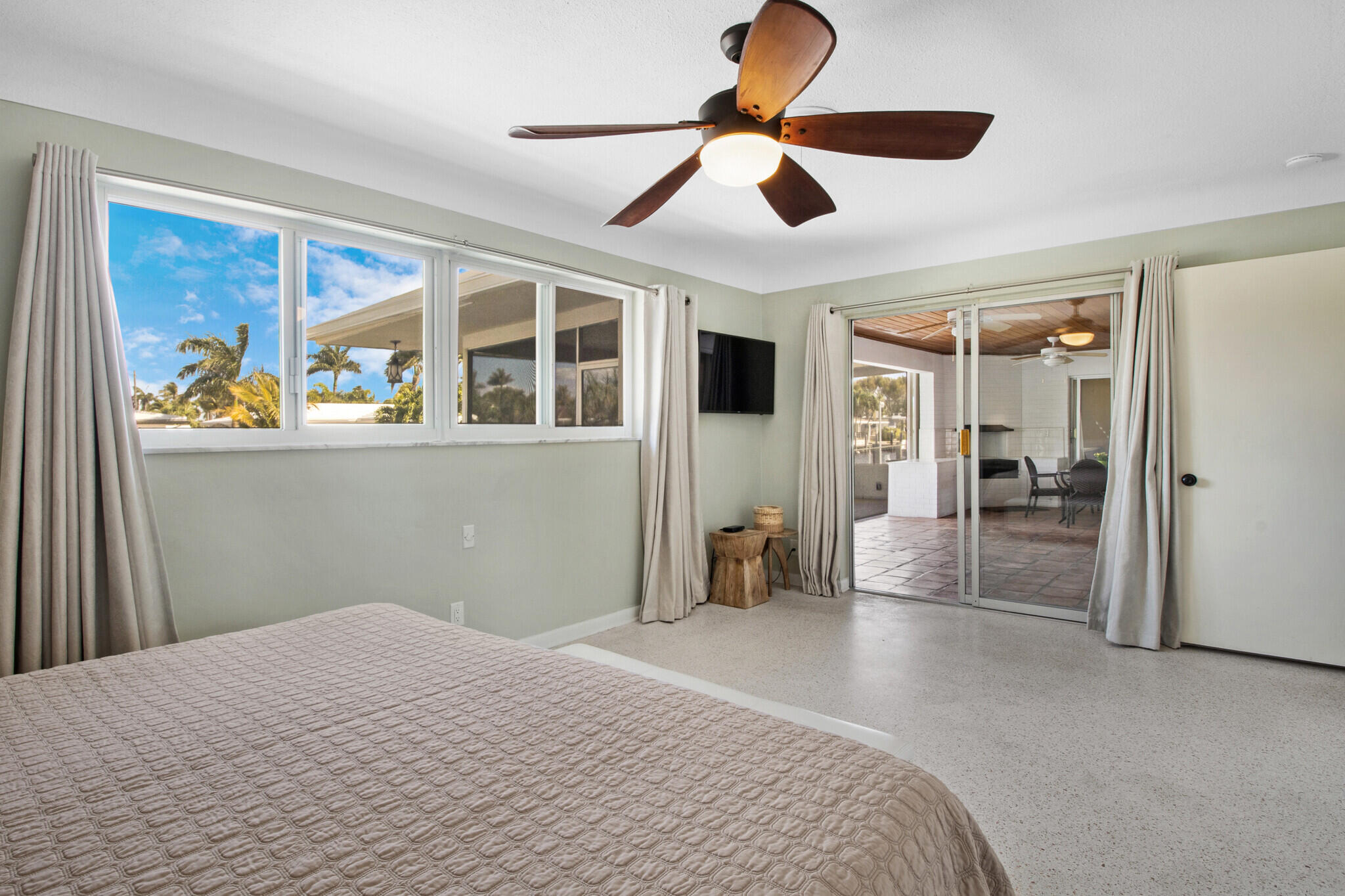 2537 SE 10th Court