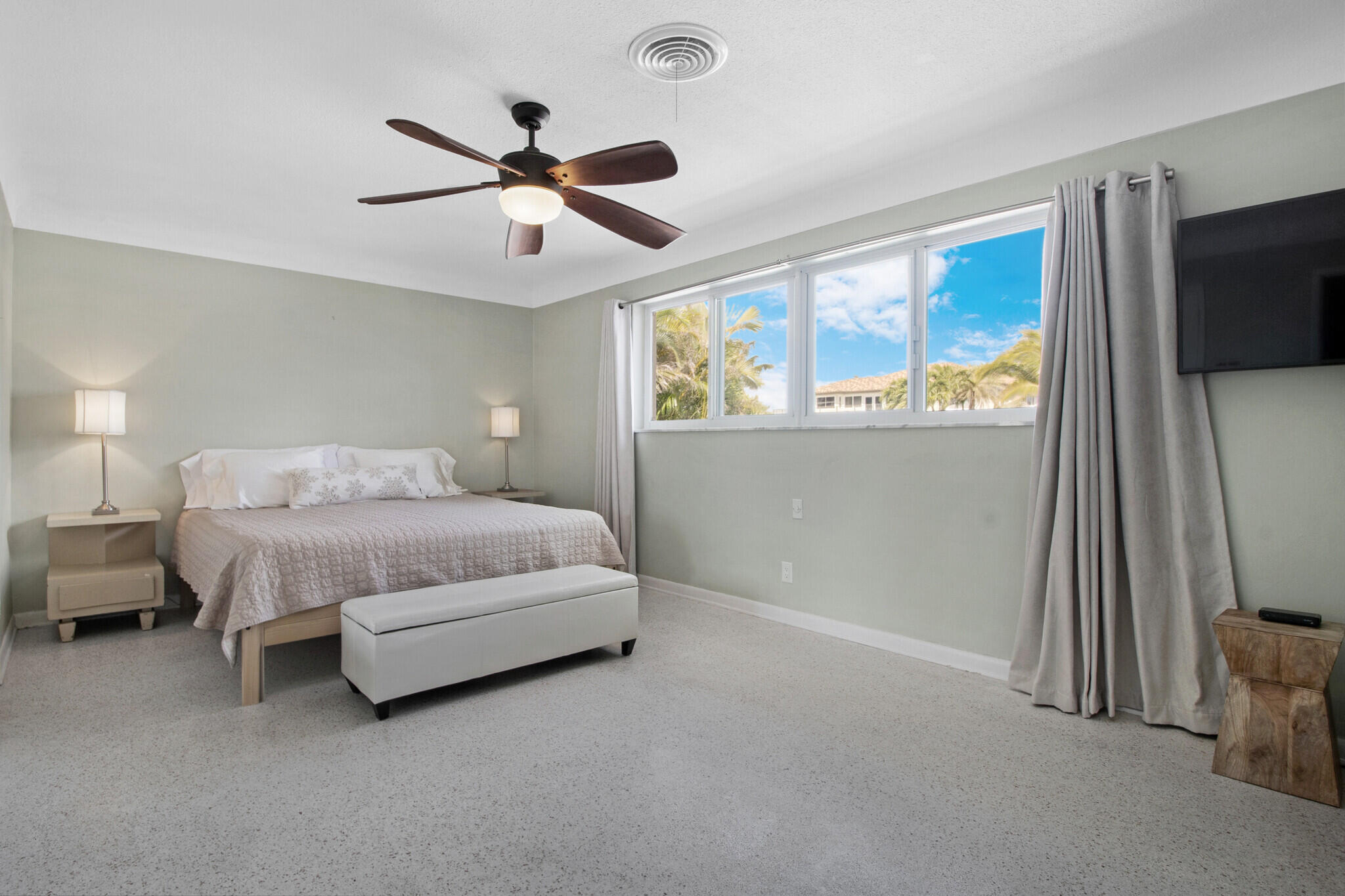 2537 SE 10th Court