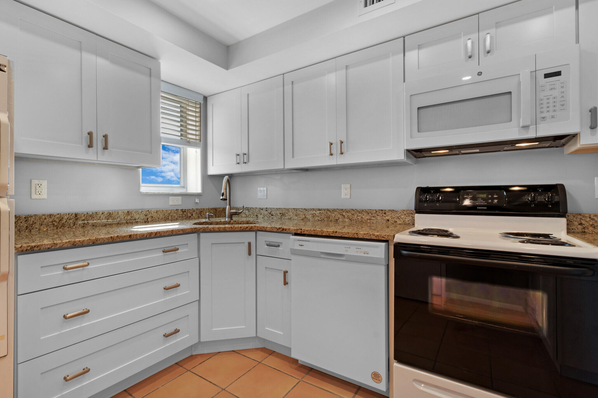 777 S Federal Highway Rp 907