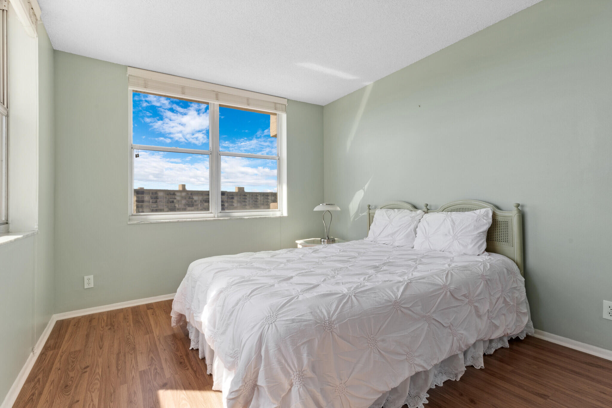 777 S Federal Highway Rp 907