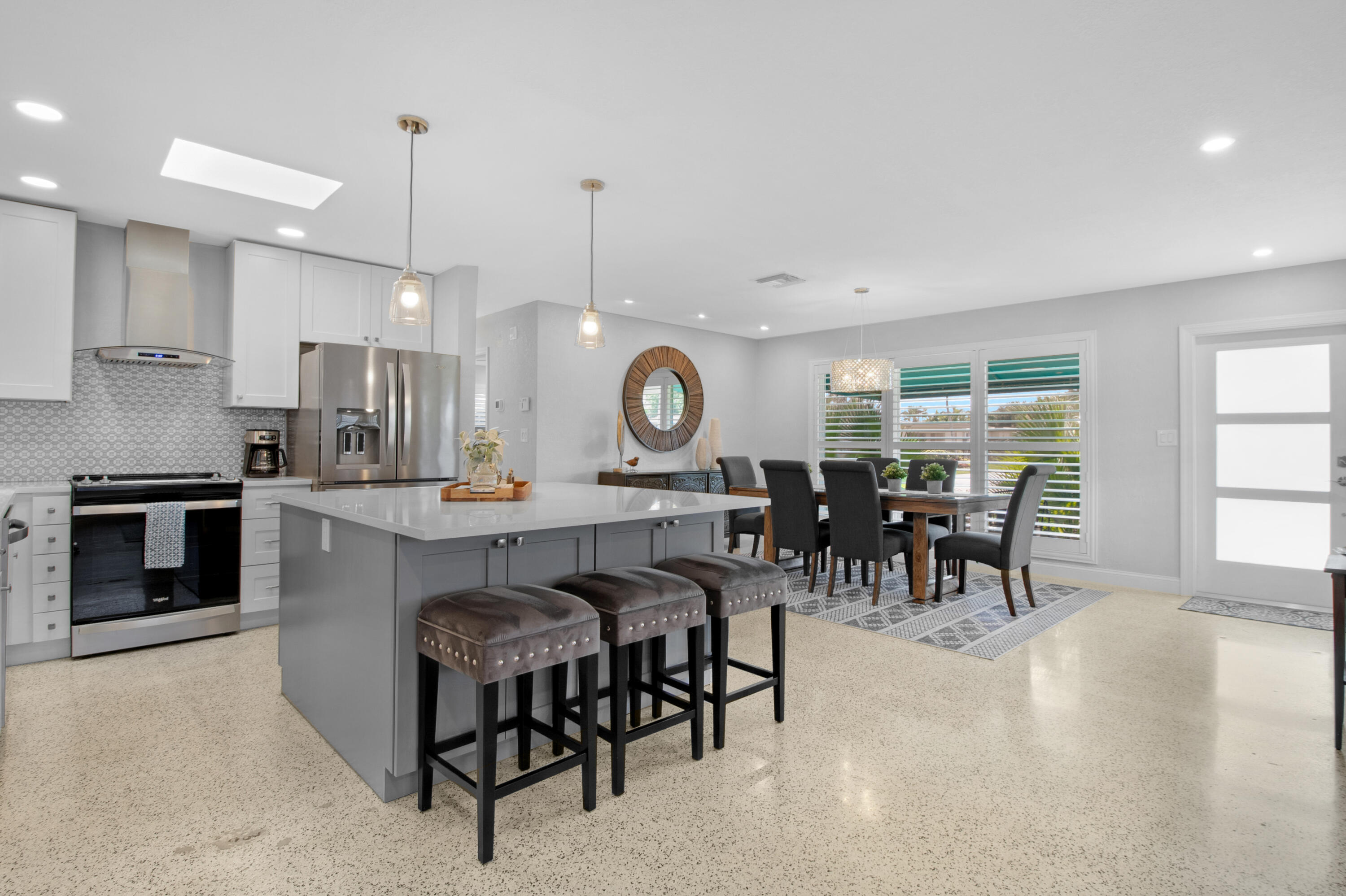 2041 NE 60th Street
