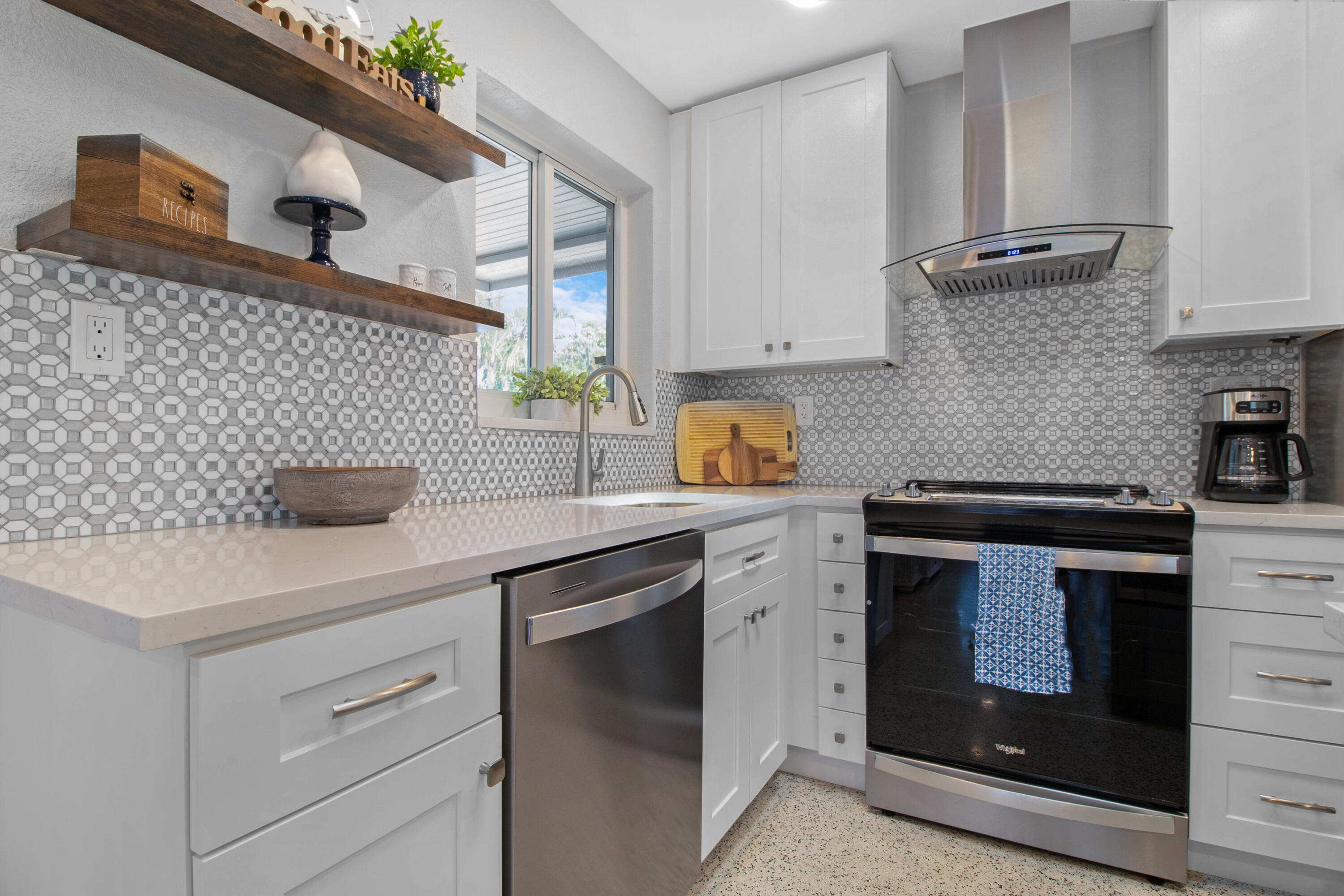 2041 NE 60th Street