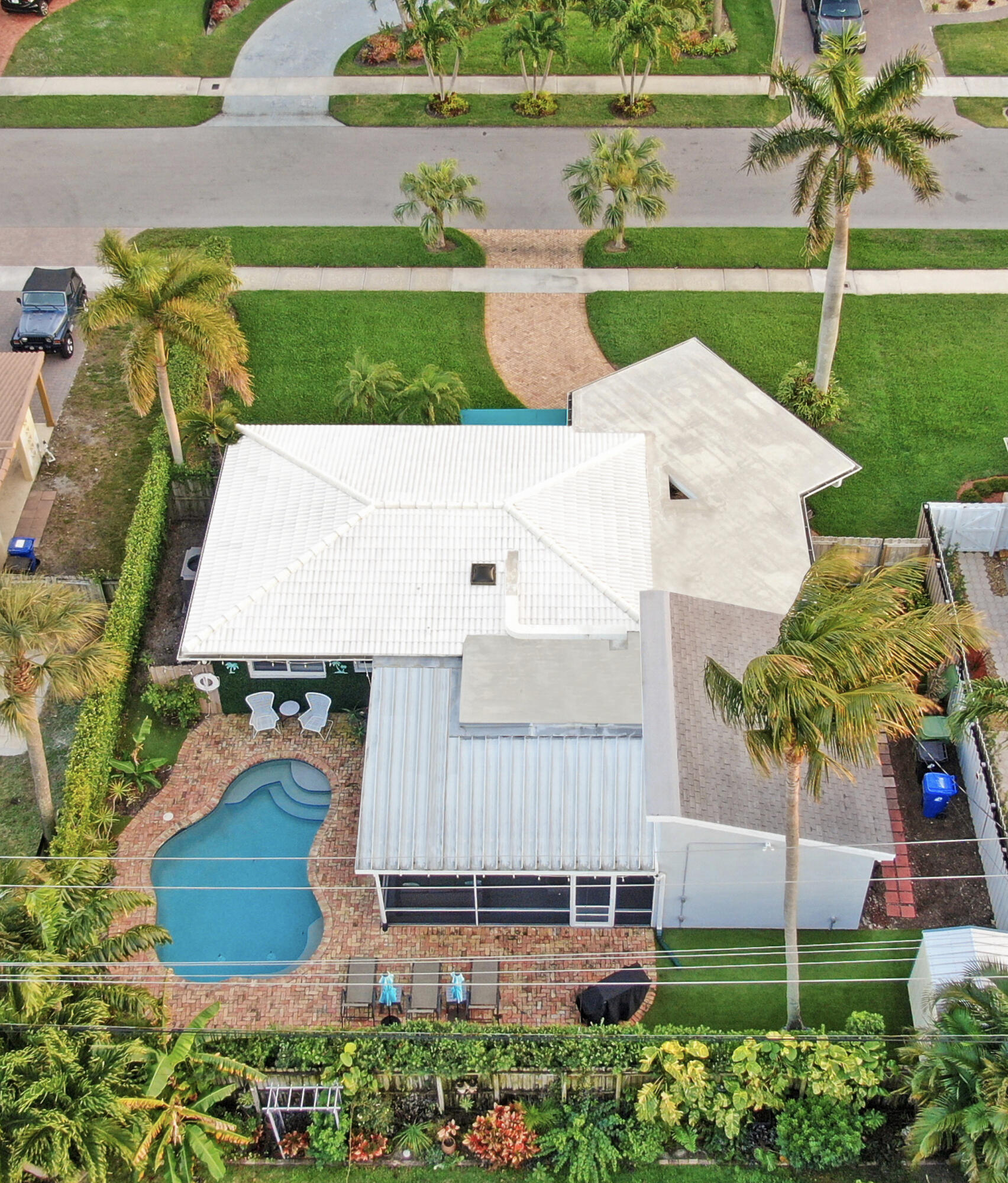 2041 NE 60th Street