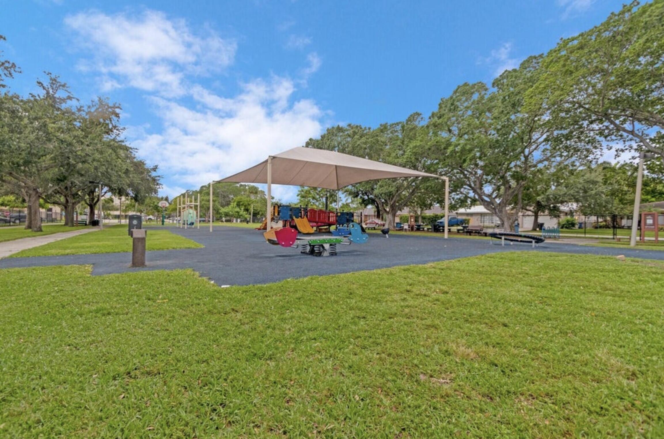 2041 NE 60th Street