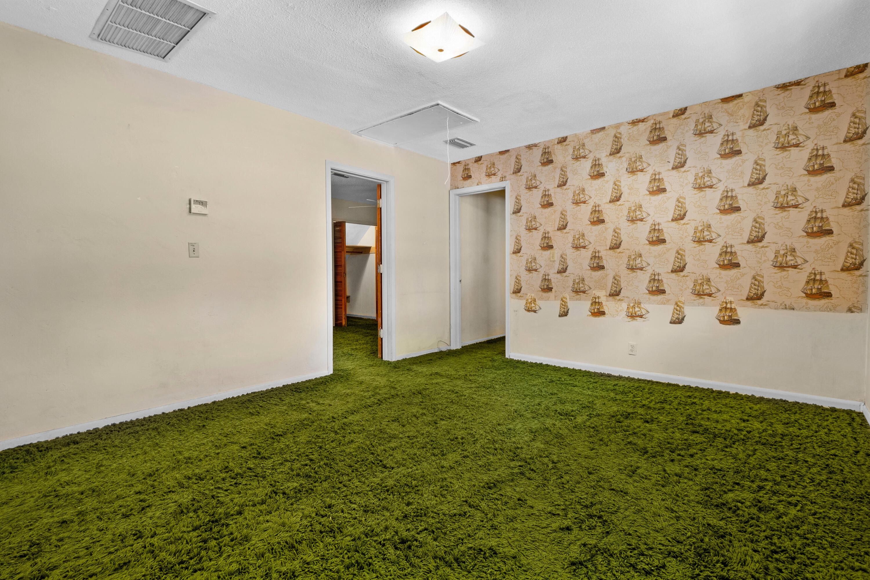 914 NE 8th Court