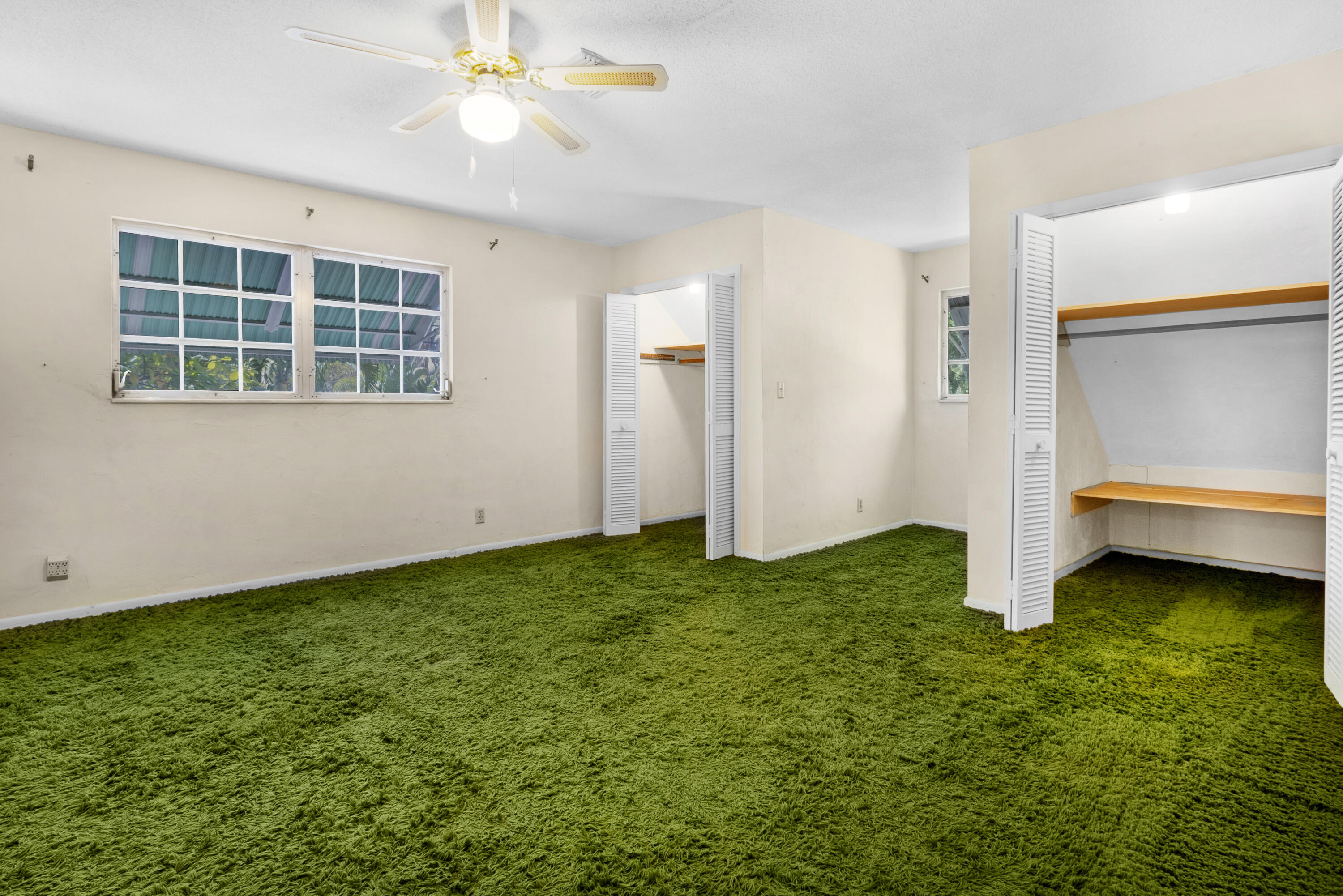 914 NE 8th Court