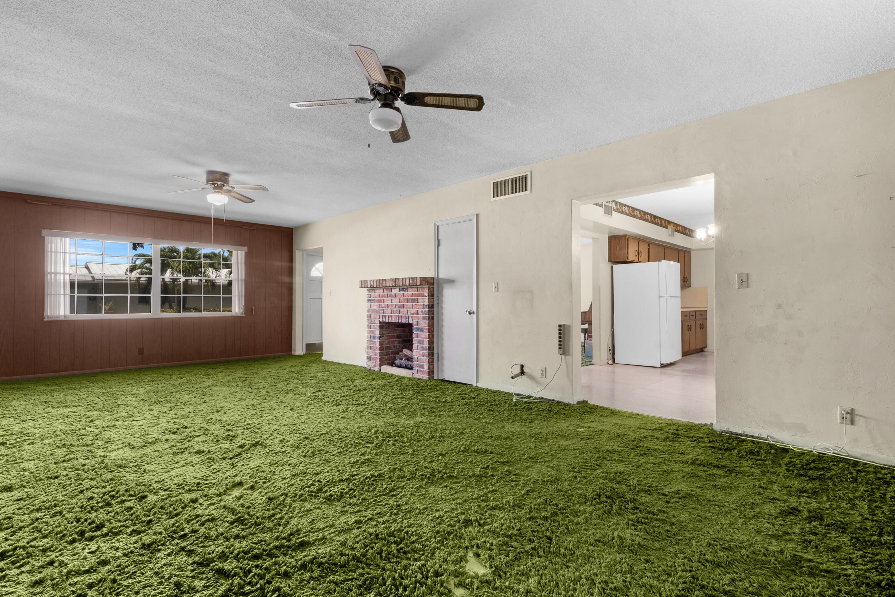 914 NE 8th Court