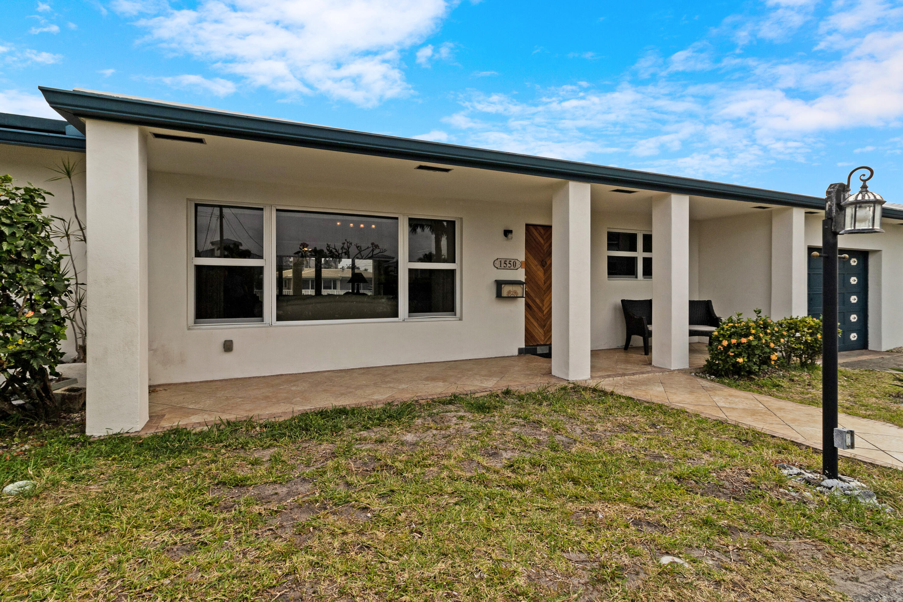 1550 SE 8 Street