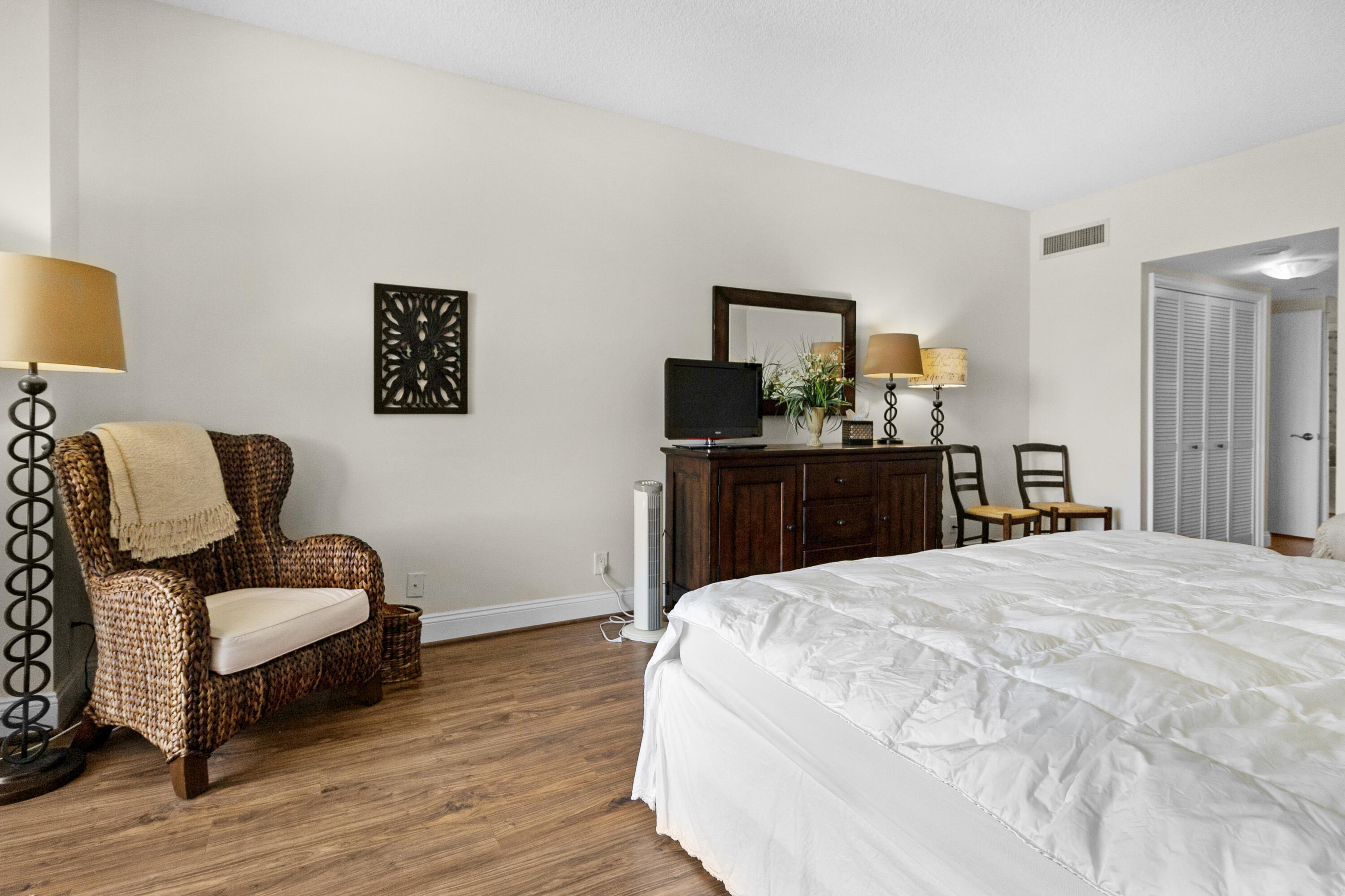 1300 S Ocean Boulevard 705