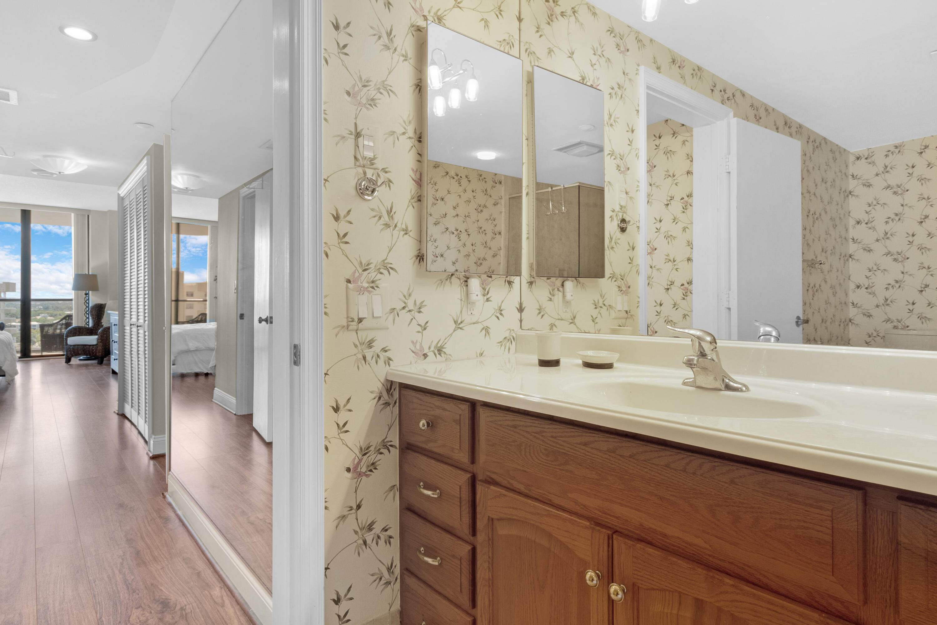 1300 S Ocean Boulevard 705