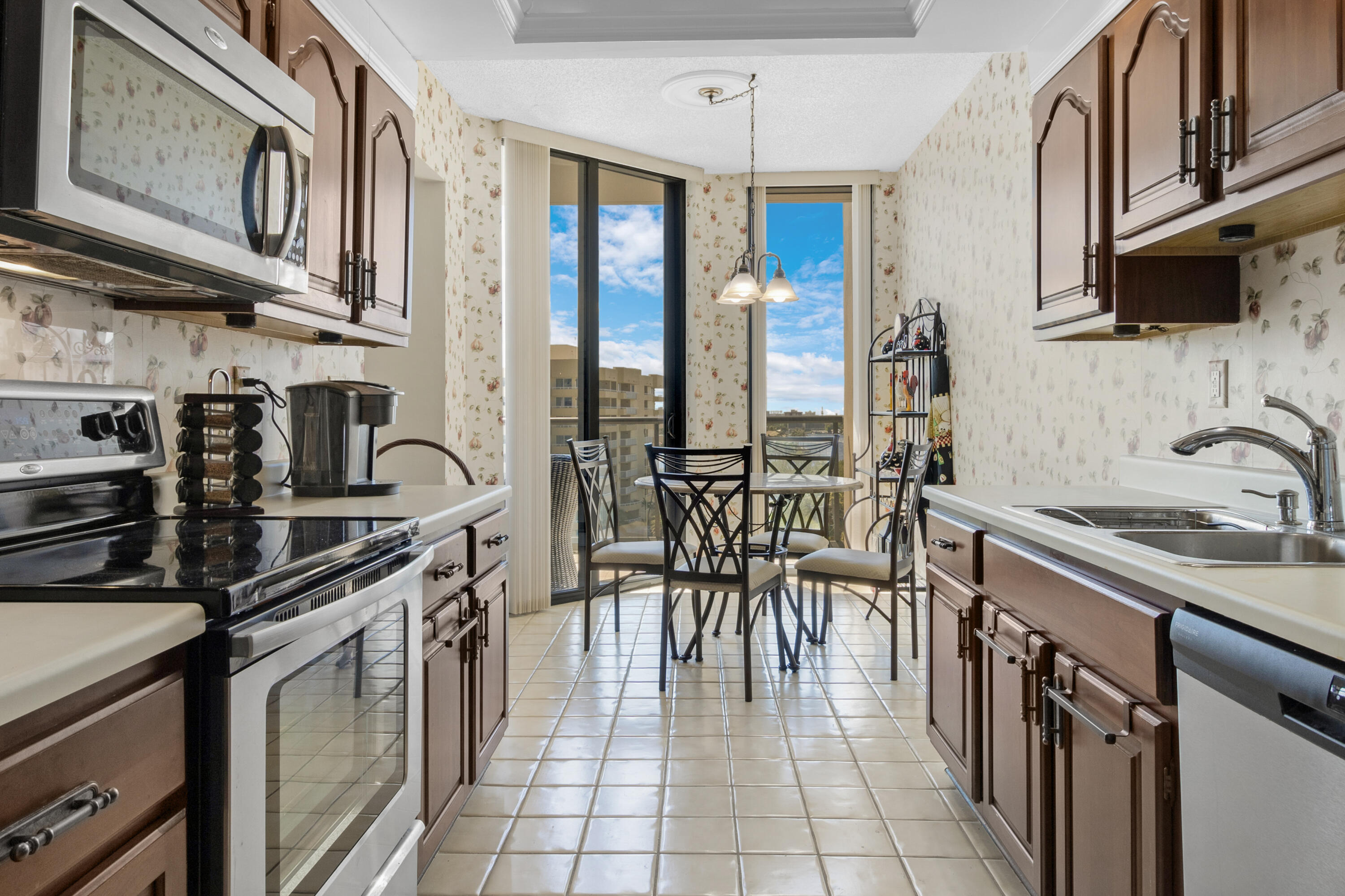 1300 S Ocean Boulevard 705