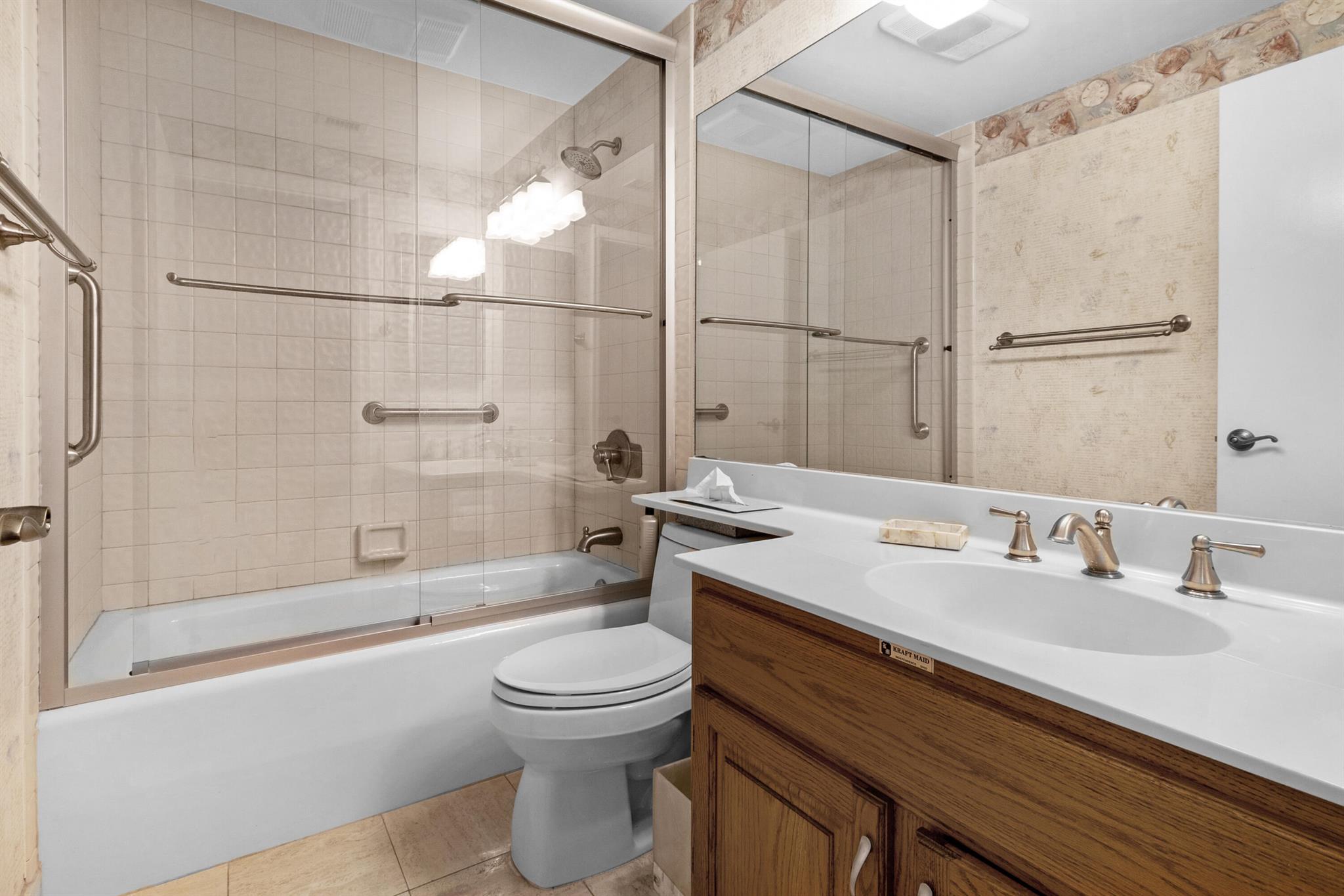 1300 S Ocean Boulevard 705