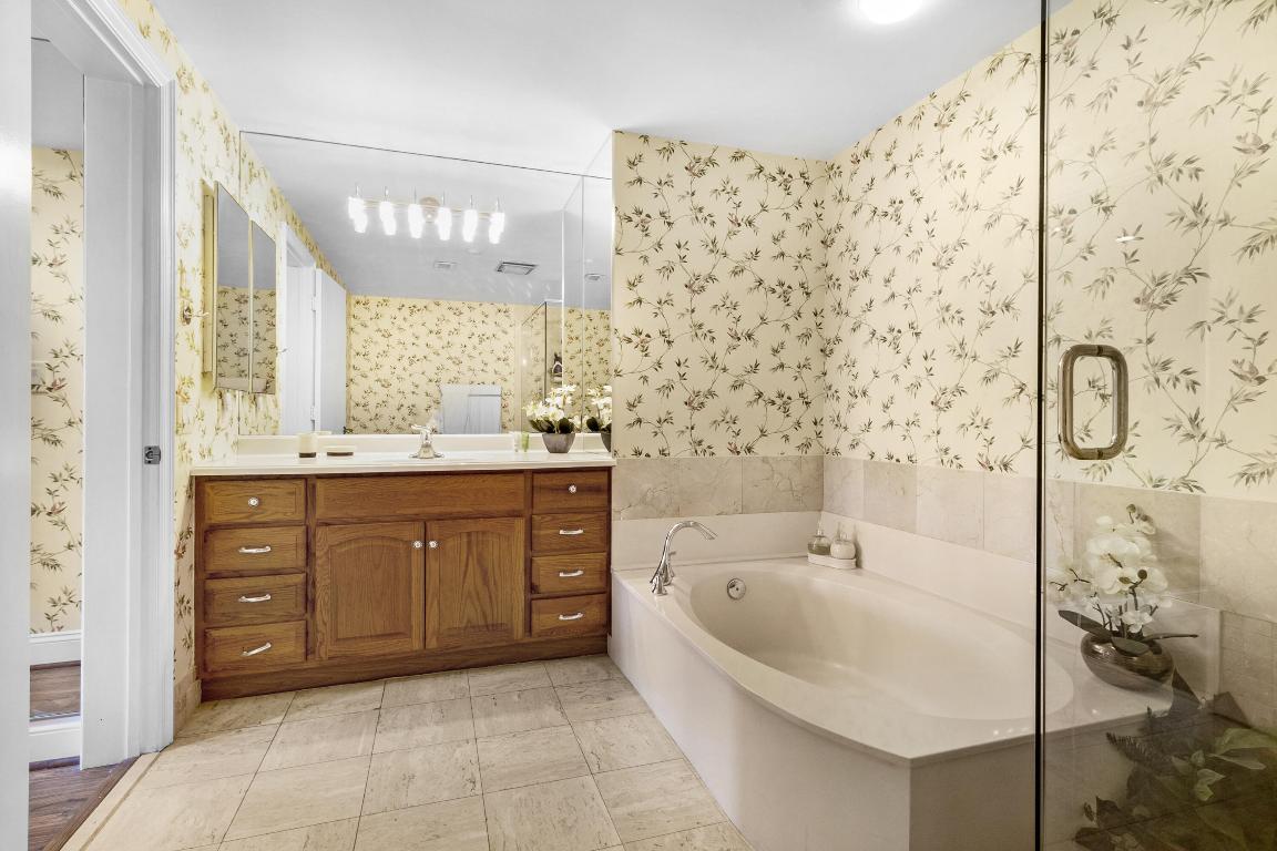 1300 S Ocean Boulevard 705