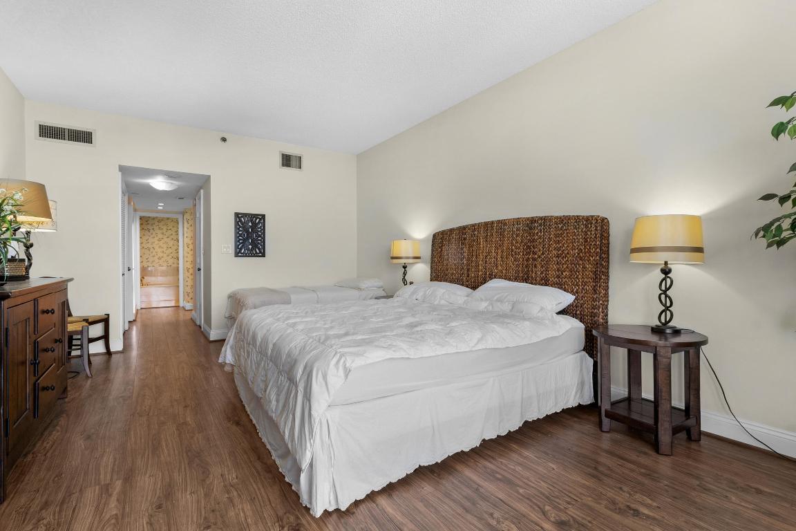 1300 S Ocean Boulevard 705