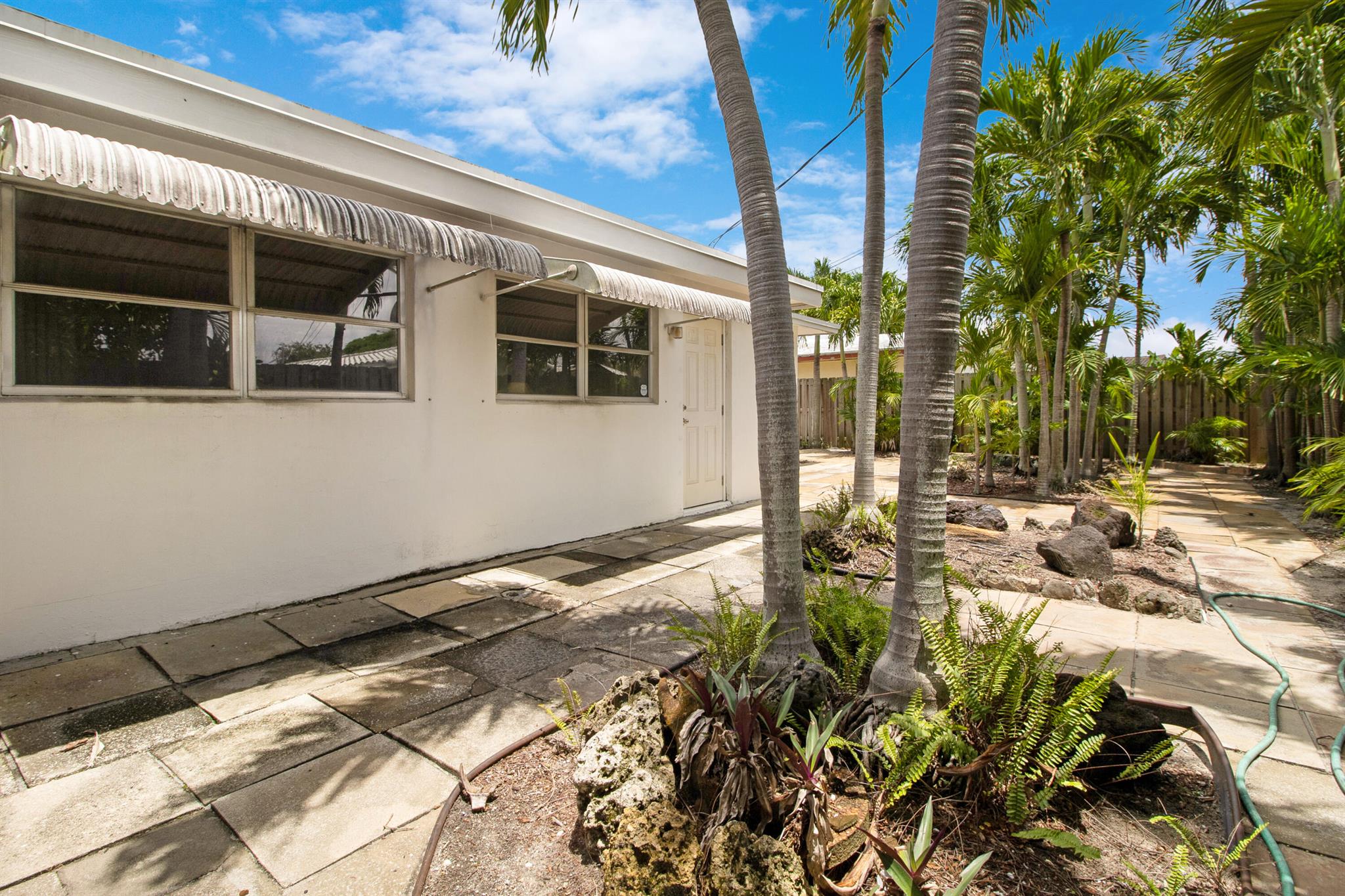 5731 NE 17 Ter Terrace