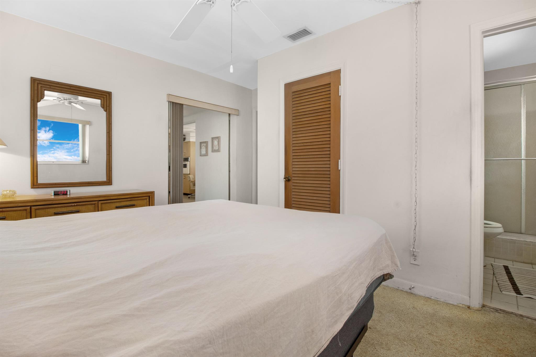 5731 NE 17 Ter Terrace