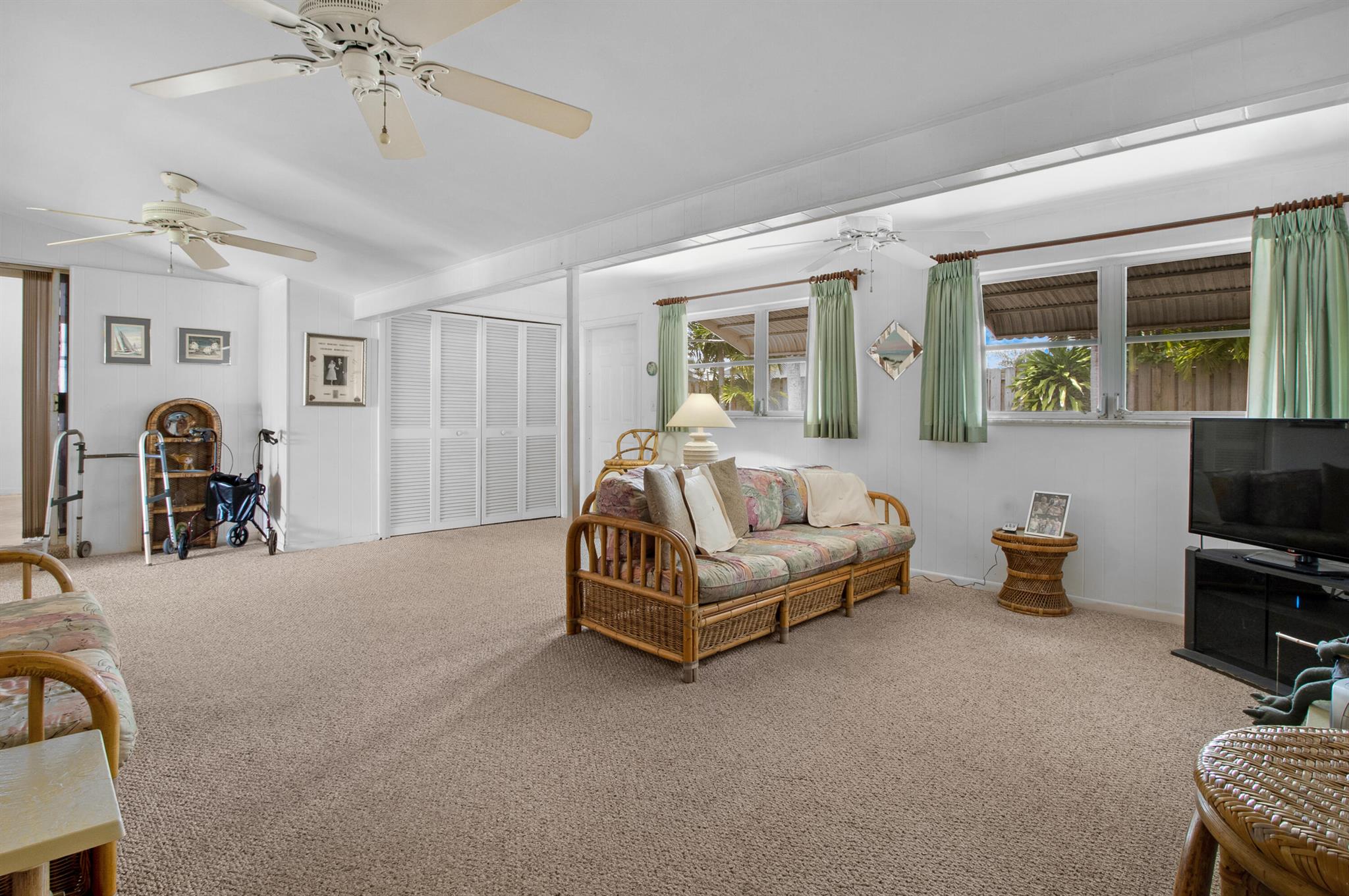 5731 NE 17 Ter Terrace