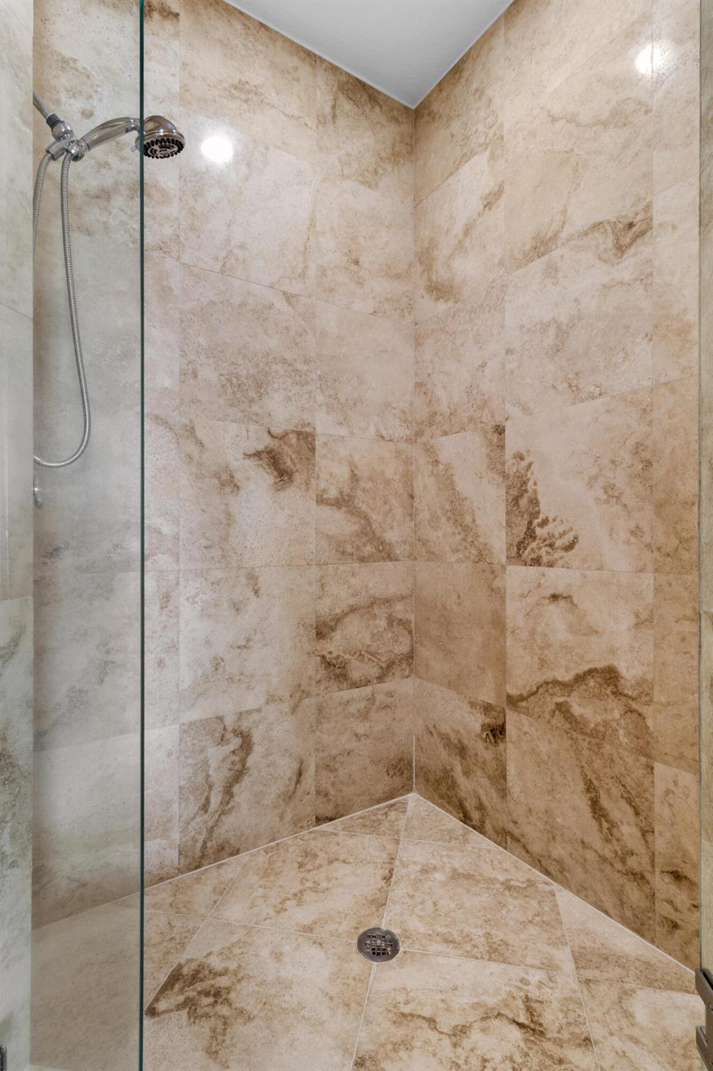 4517 NE 21st Avenue A5