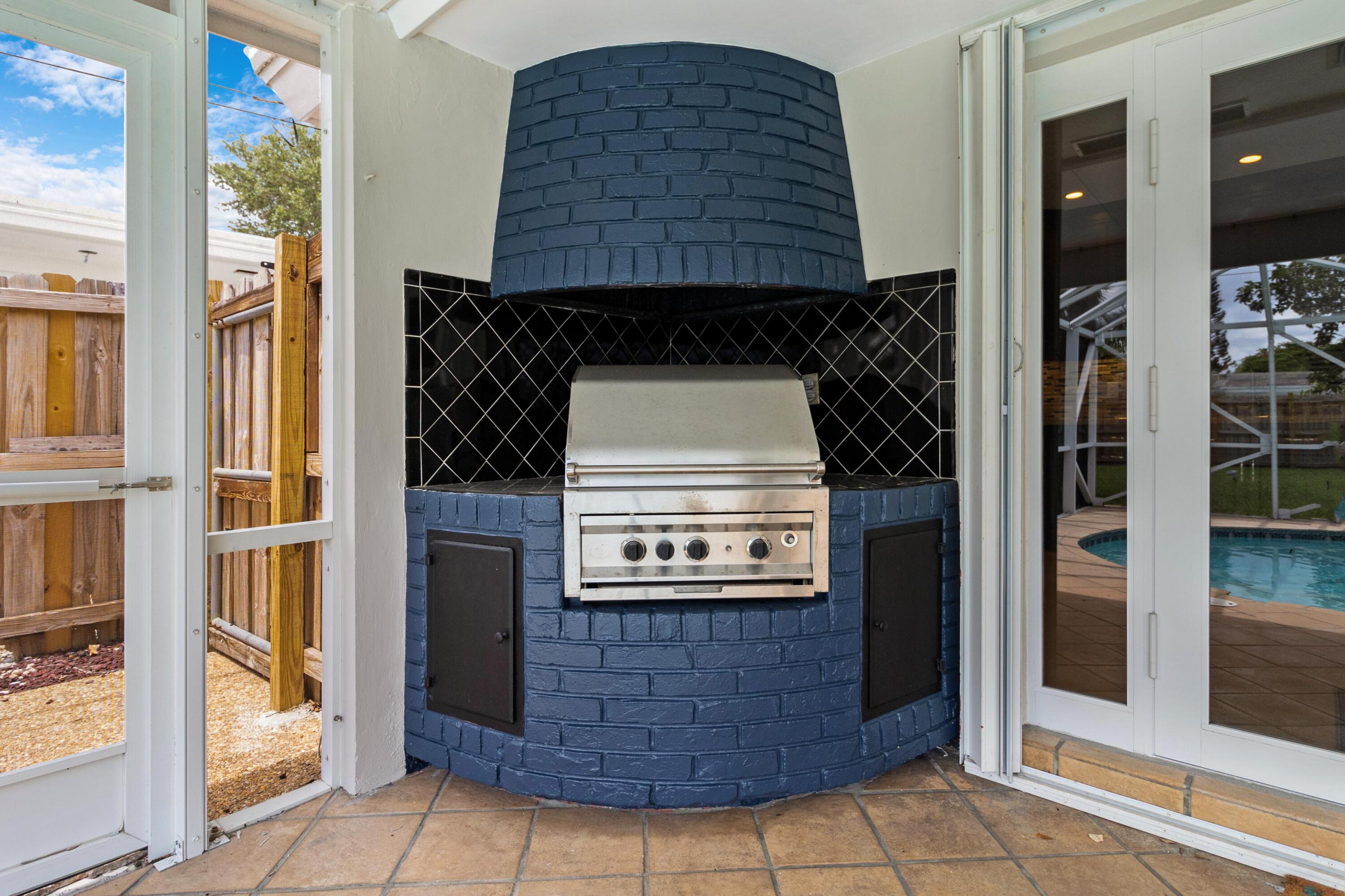 2220 NE 62nd Court