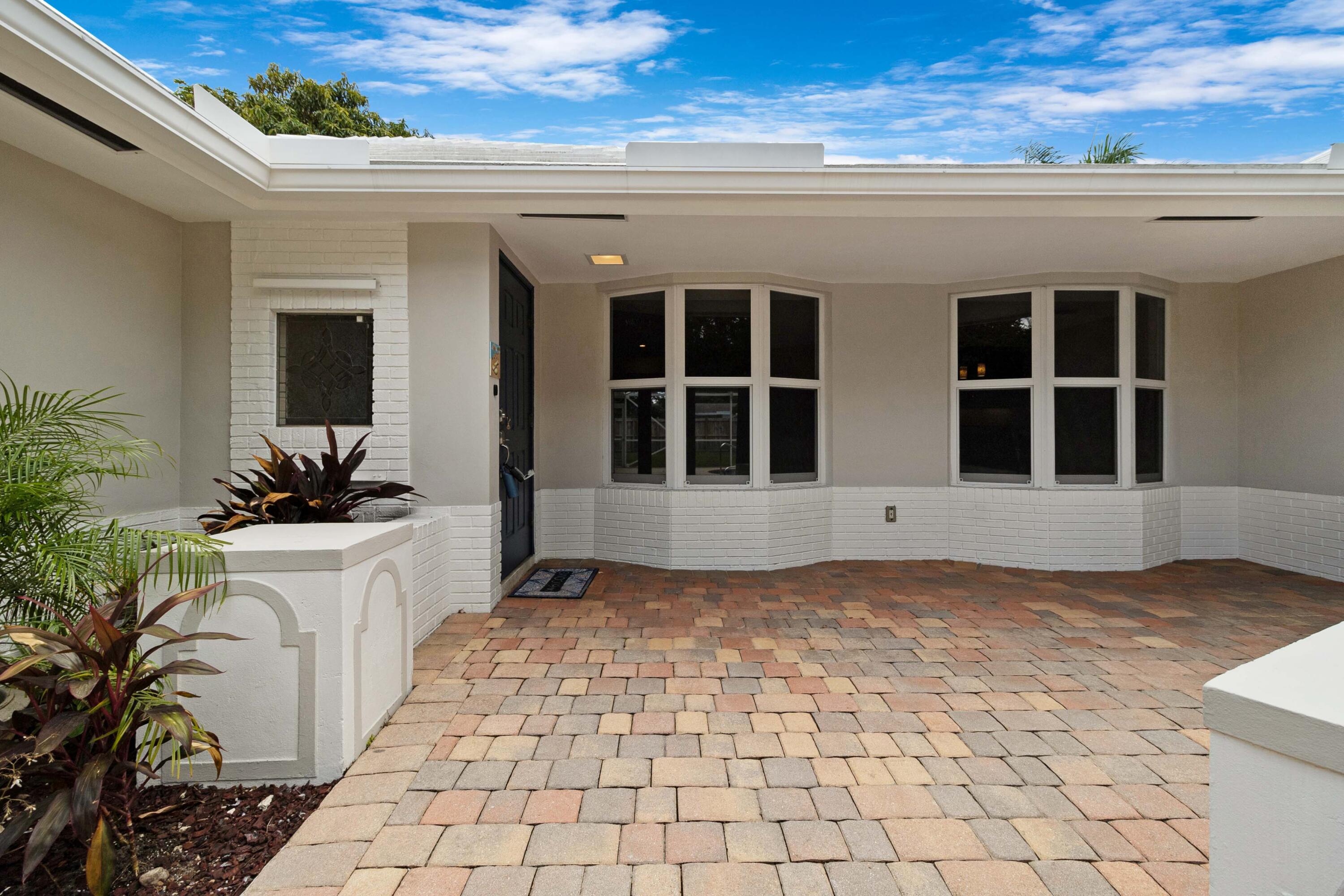 2220 NE 62nd Court