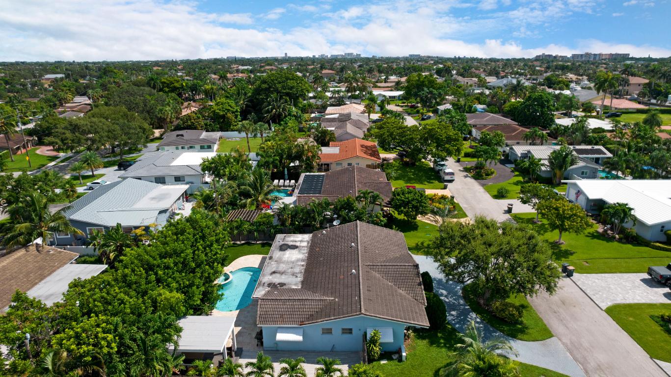 4201 NE 22nd Terrace