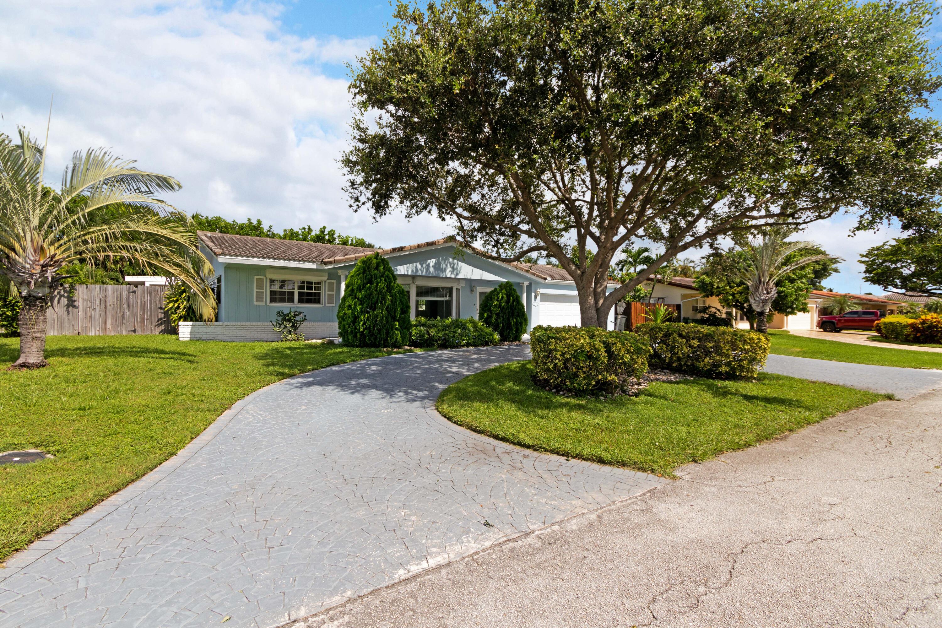 4201 NE 22nd Terrace