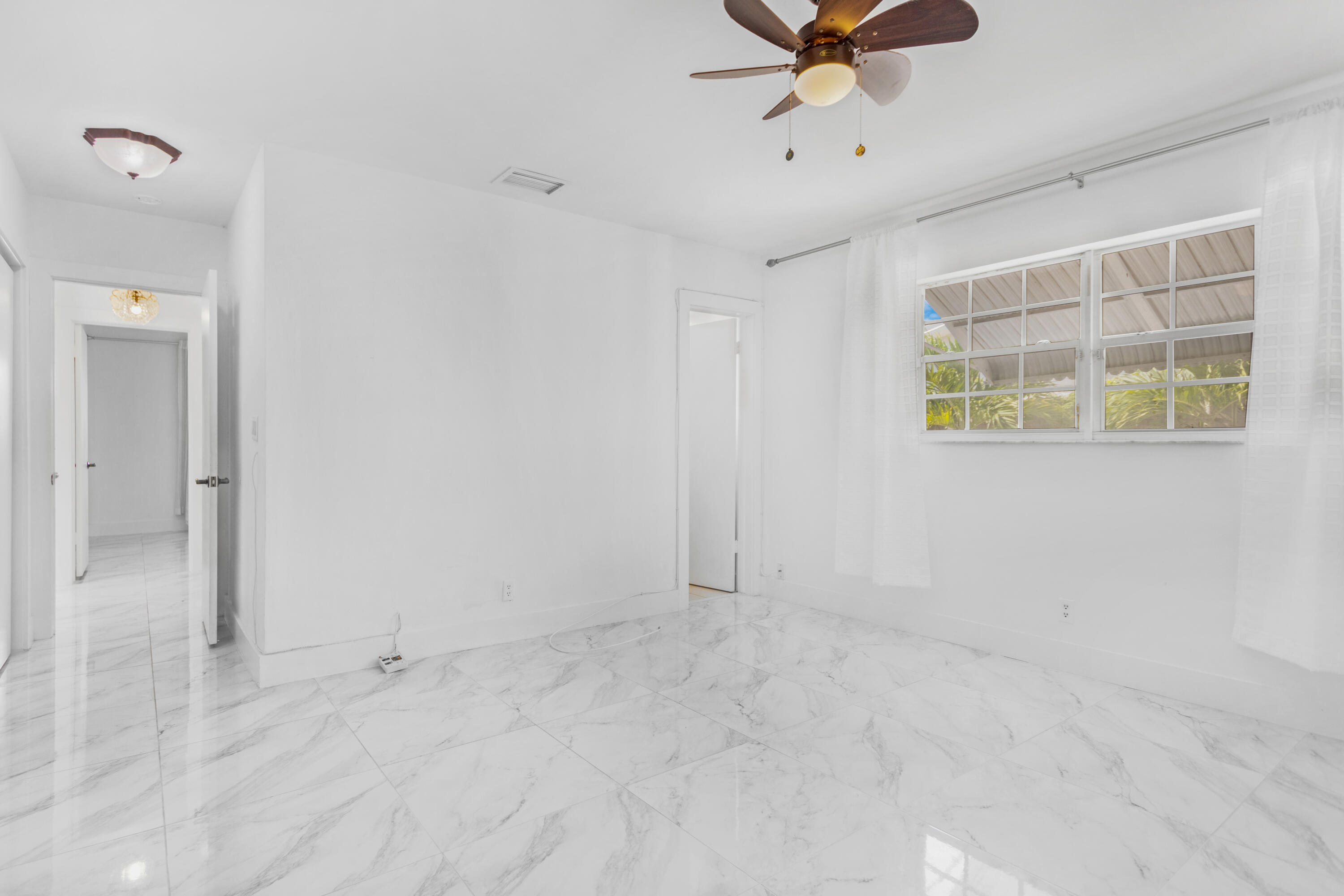 4201 NE 22nd Terrace