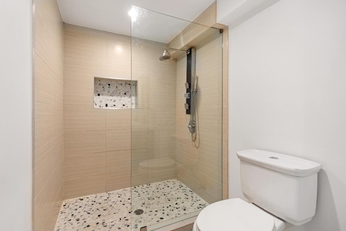 4201 NE 22nd Terrace