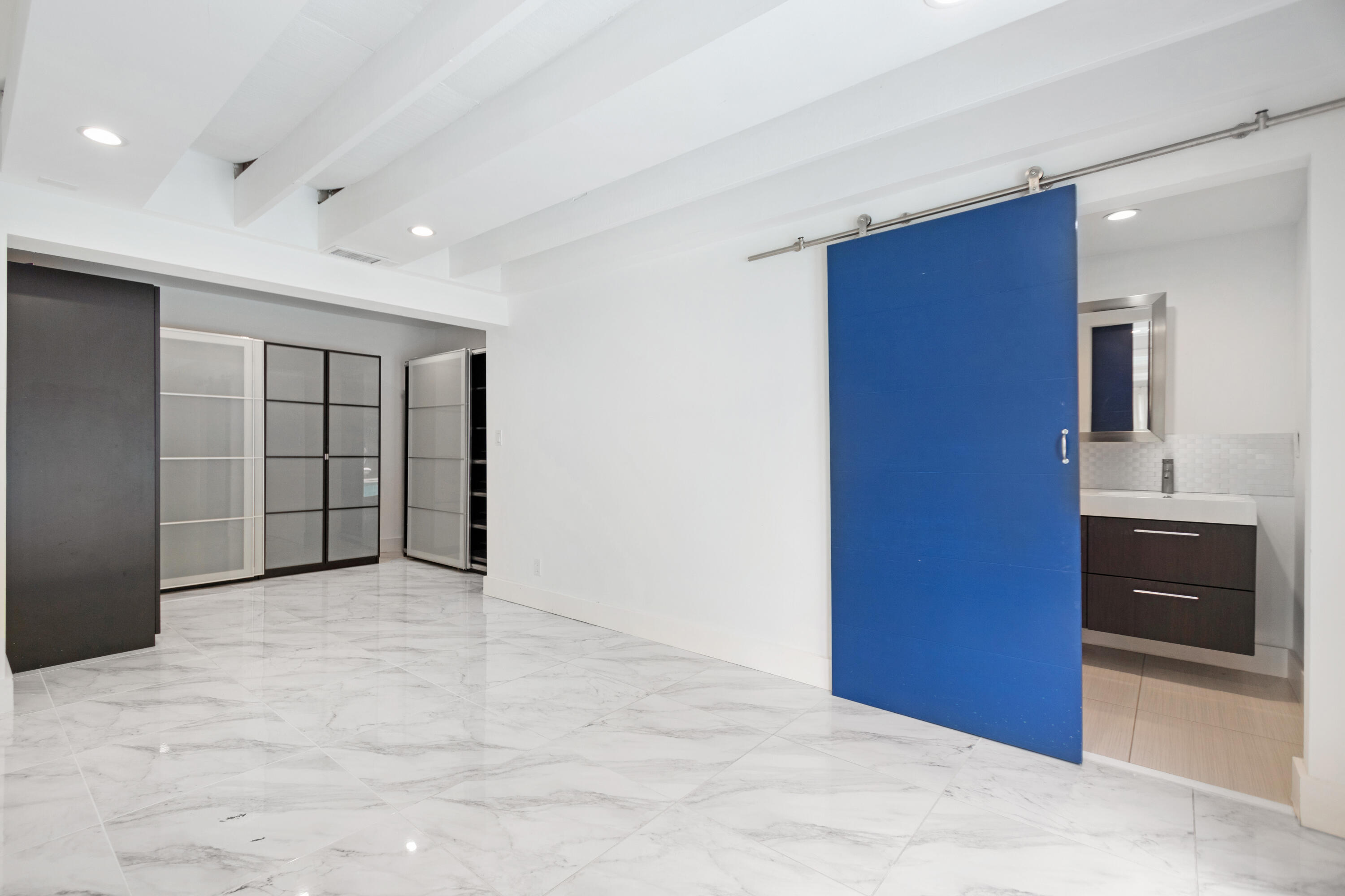 4201 NE 22nd Terrace