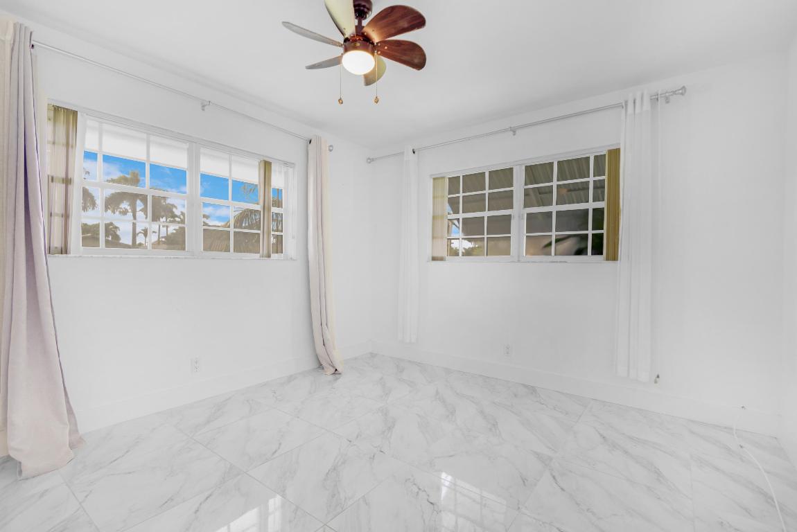 4201 NE 22nd Terrace