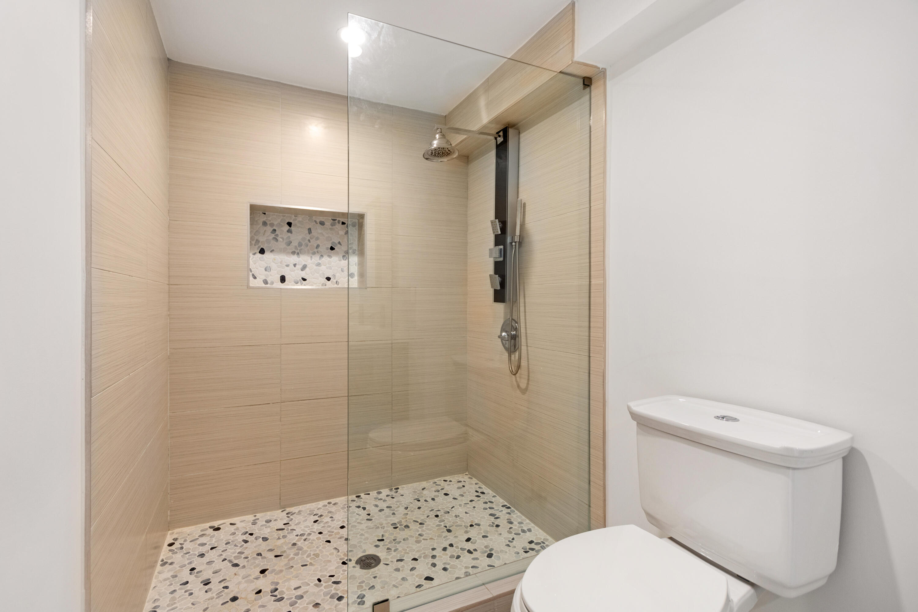 4201 NE 22nd Terrace